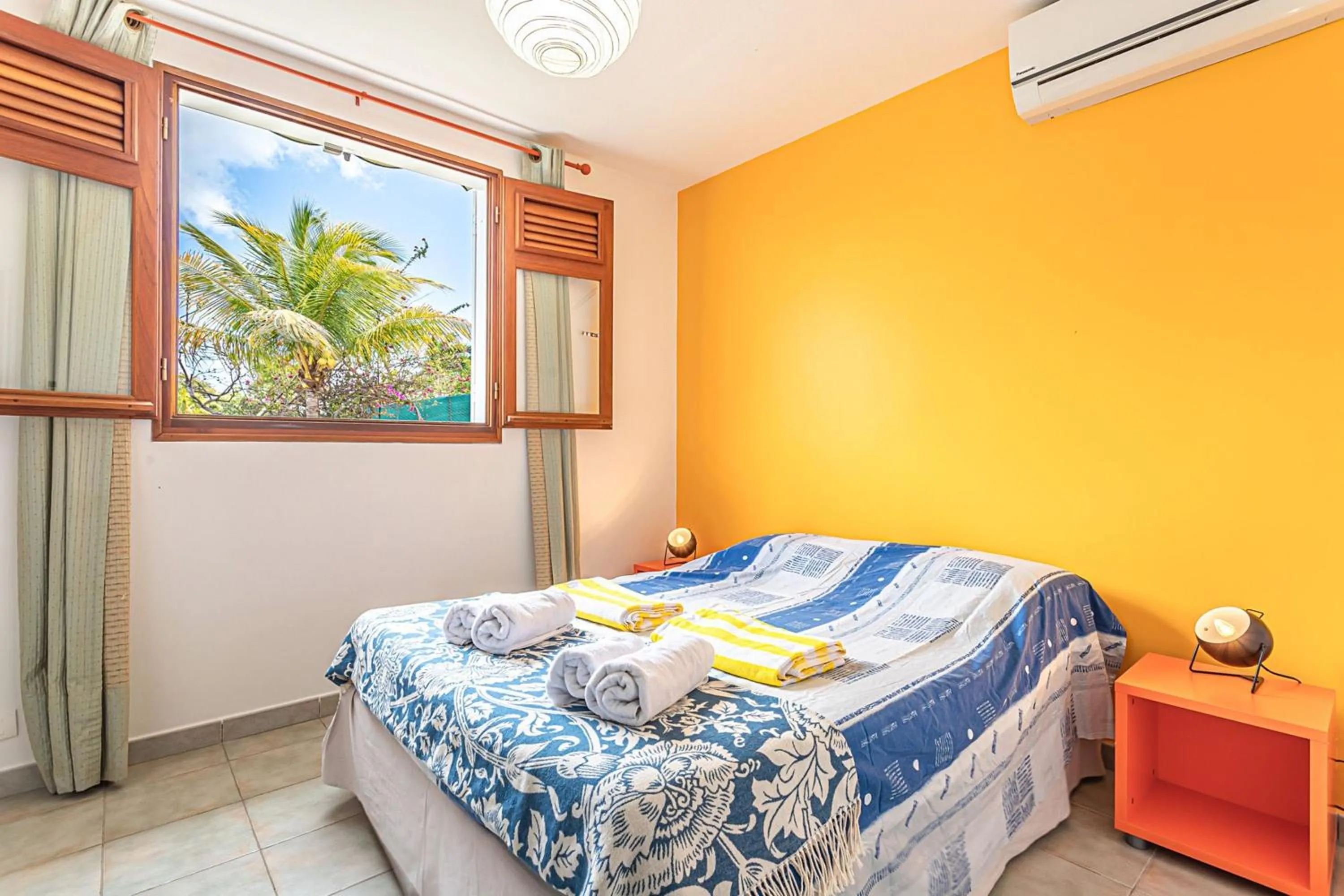 Photo of the whole room, Bed in Villa spacieuse à Saint-François avec piscine privée