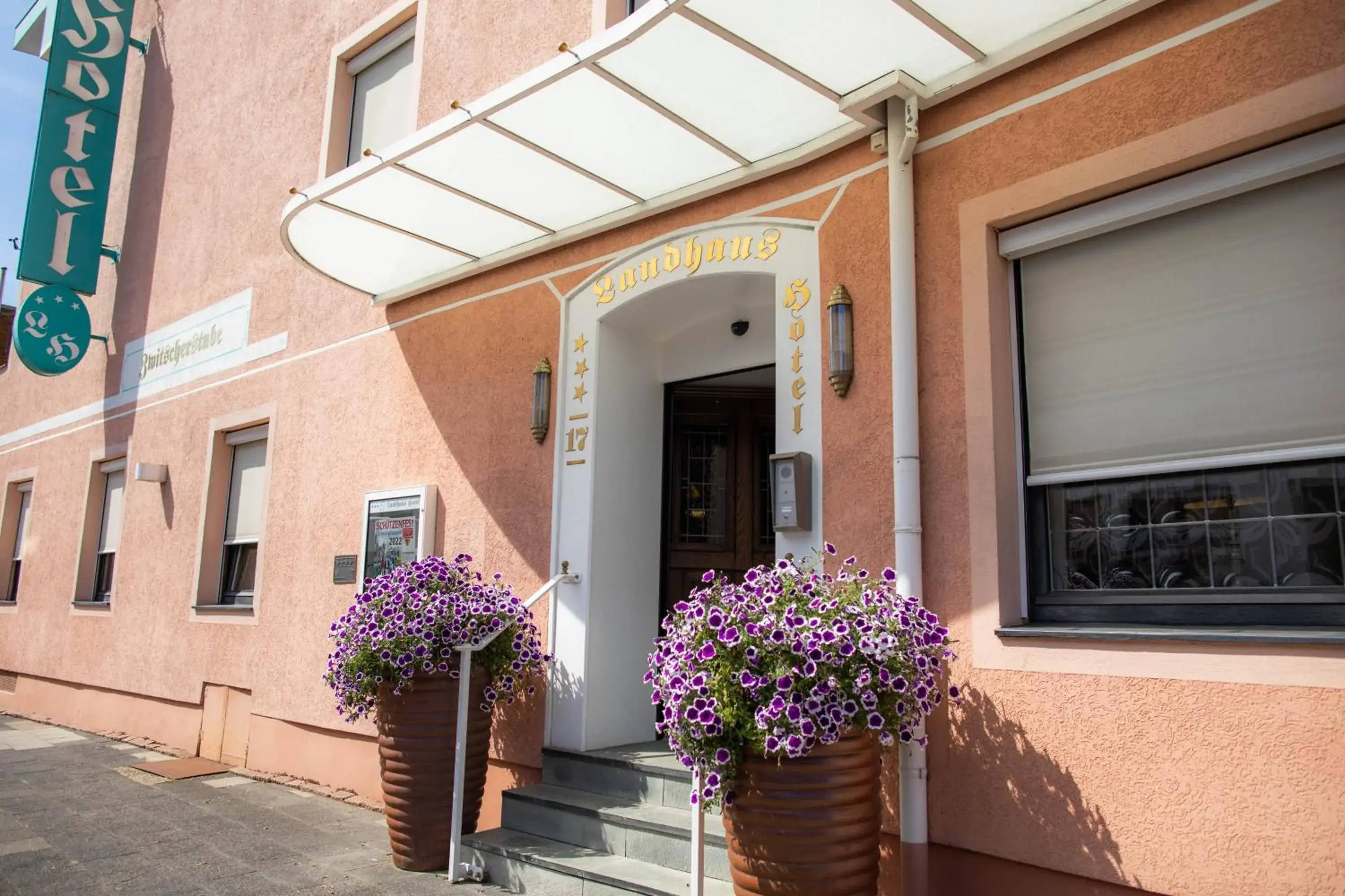 Landhaus Hotel Neuss Landhaus Hotel Neuss
