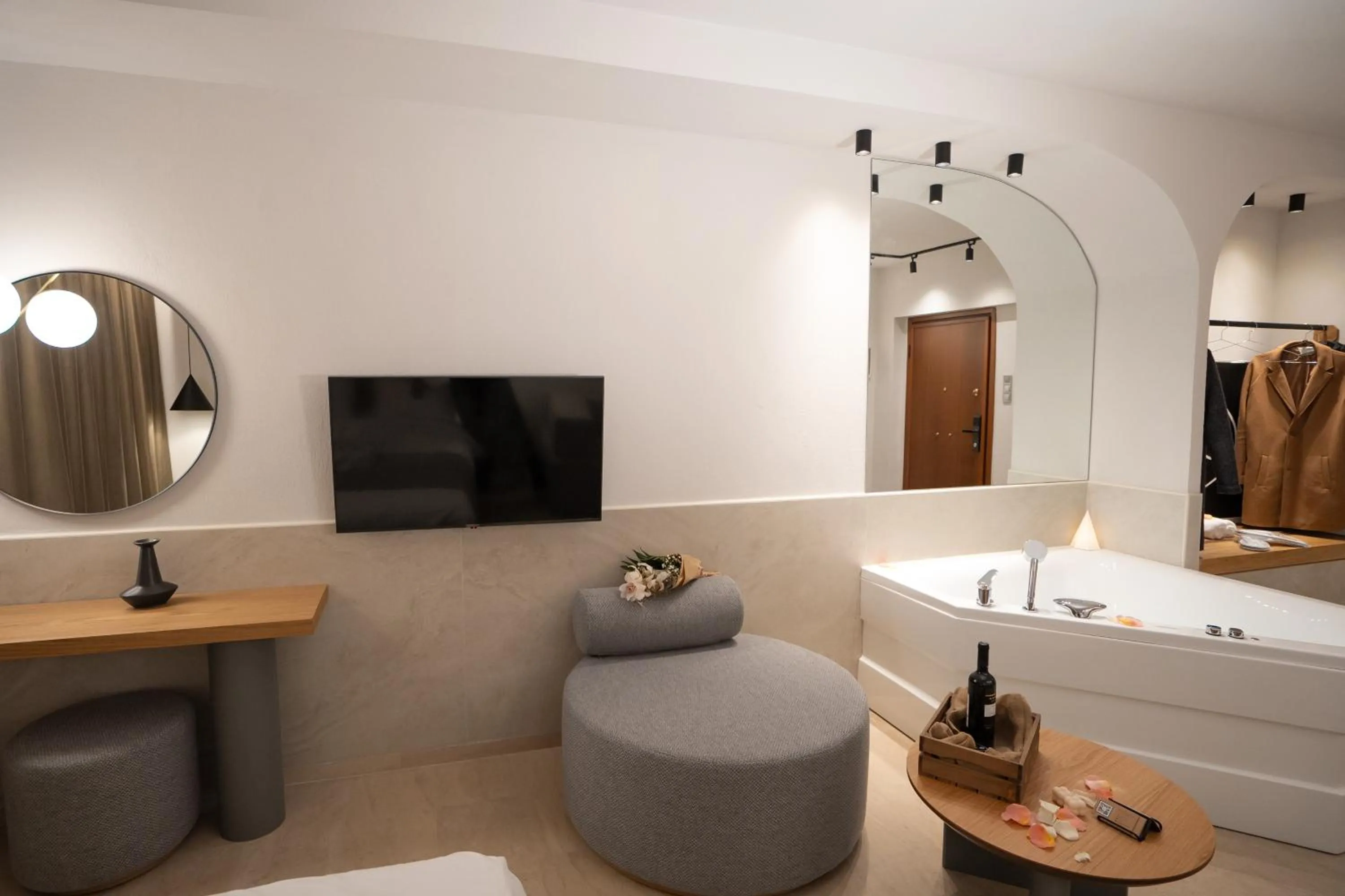 TV and multimedia in Sea & the City