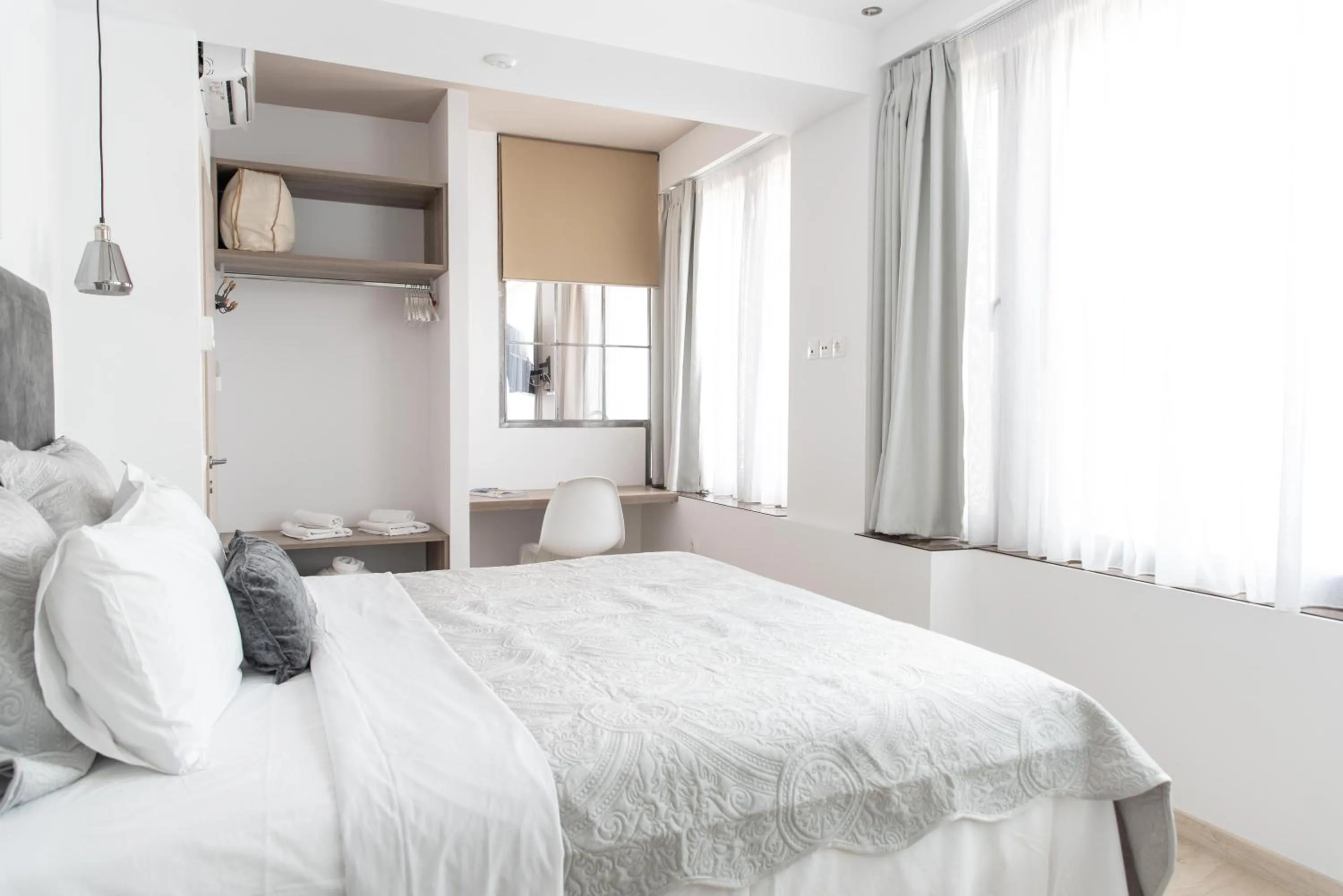 Bed in Sea & the City