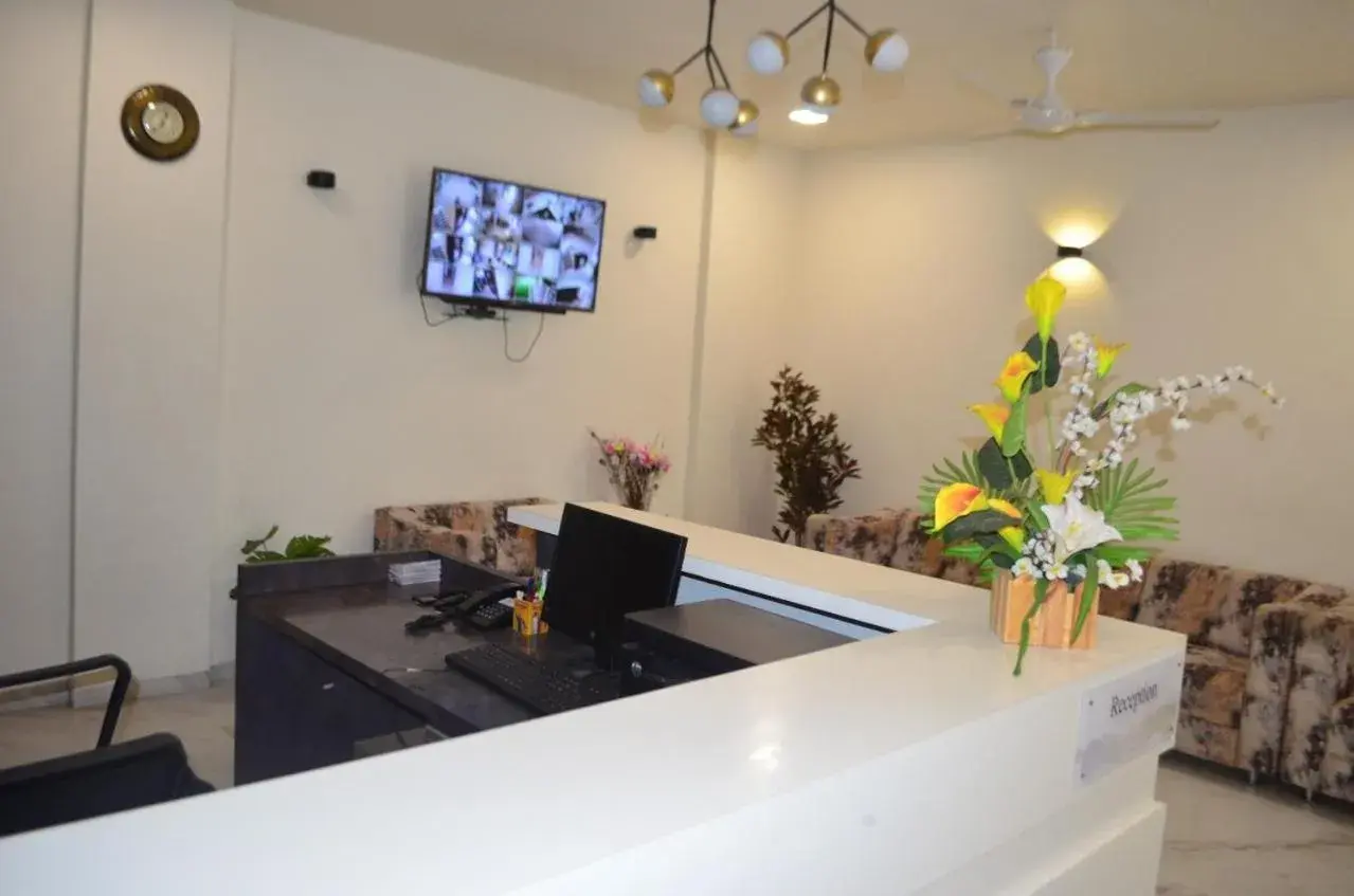 Lobby or reception in Hotel O2 Sangli Lobby or reception in Hotel O2 Sangli