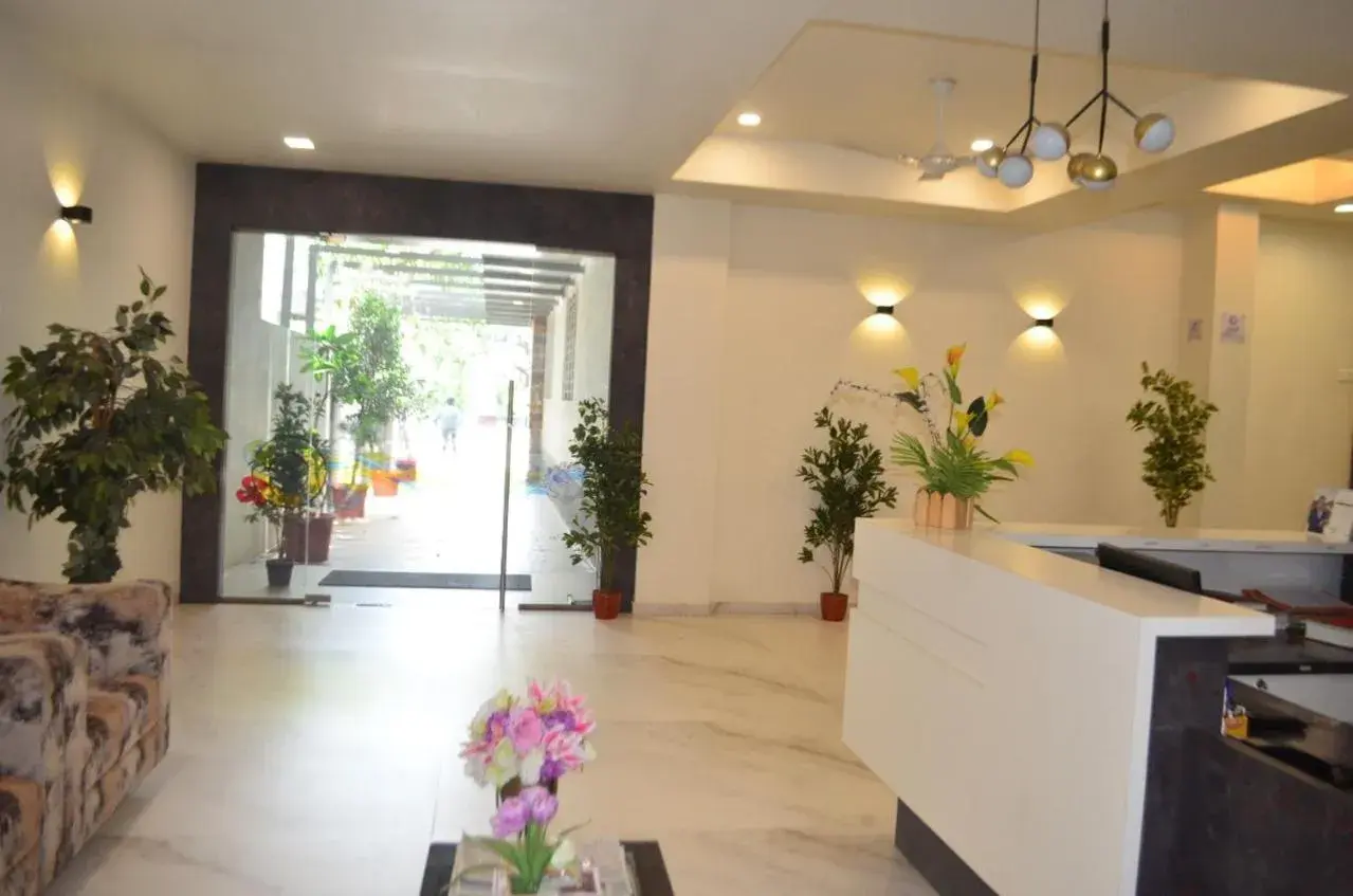 Lobby or reception in Hotel O2 Sangli Lobby or reception in Hotel O2 Sangli