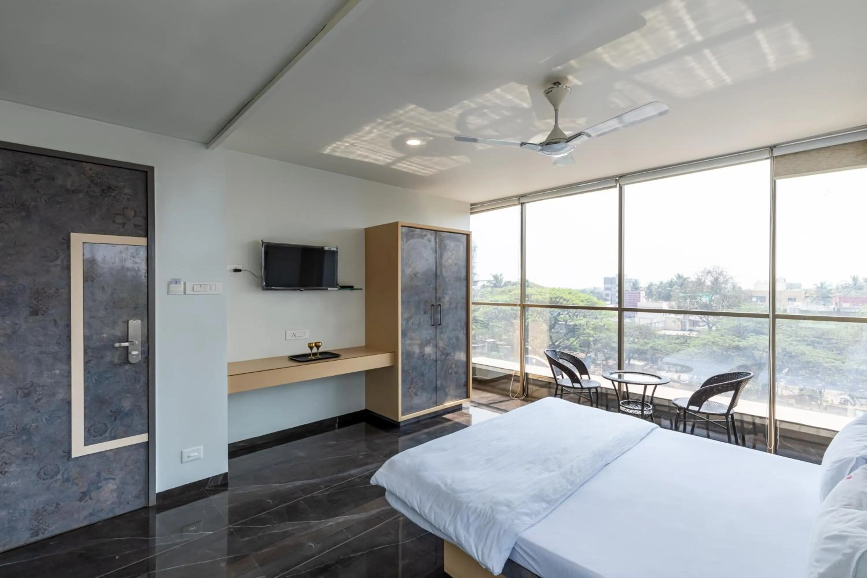 Bed in Hotel O2 Sangli