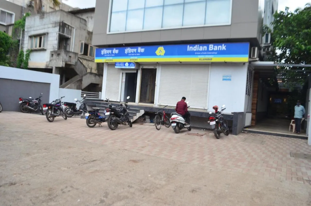 Parking in Hotel O2 Sangli