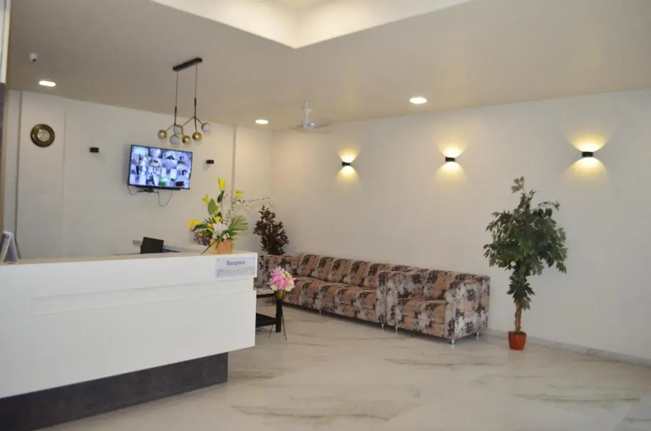 Lobby or reception in Hotel O2 Sangli Lobby or reception in Hotel O2 Sangli
