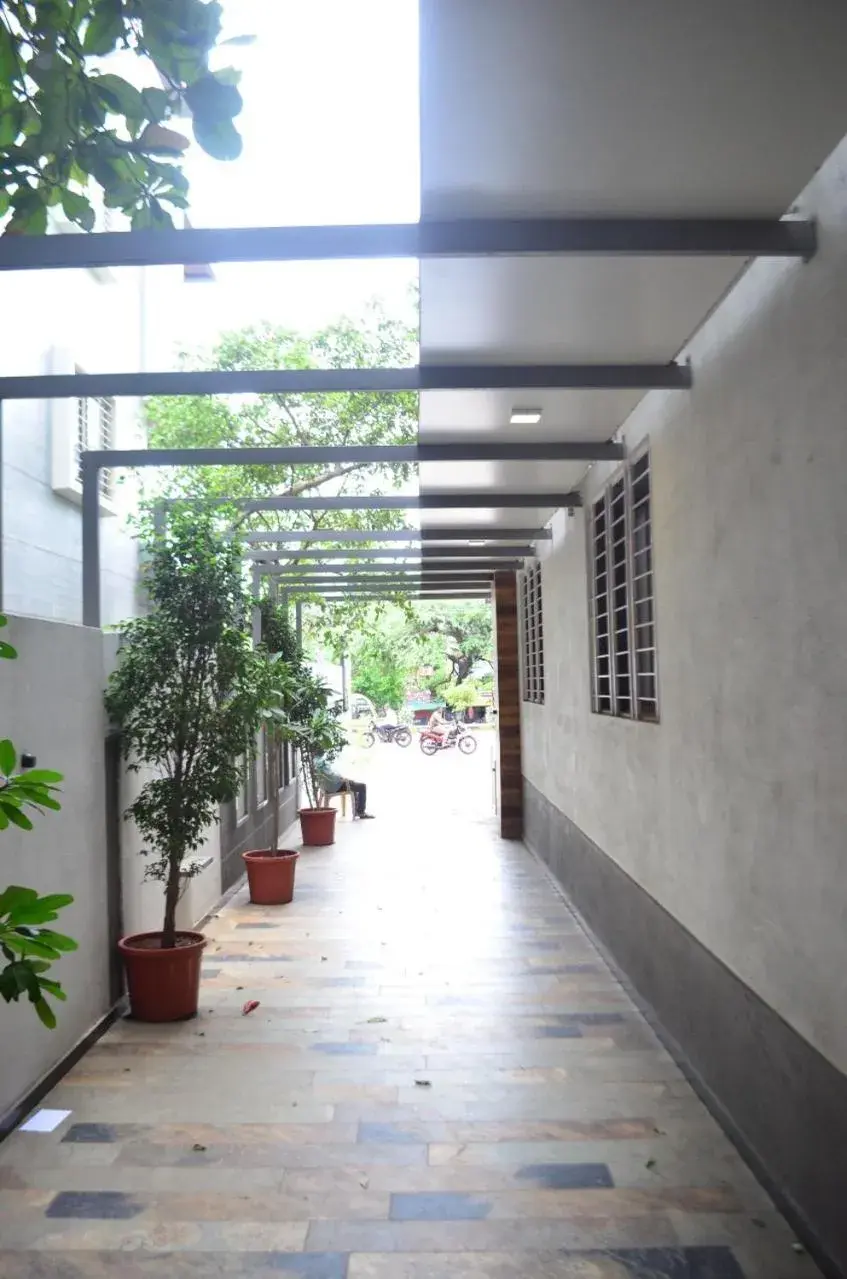 Facade/entrance in Hotel O2 Sangli Facade/entrance in Hotel O2 Sangli