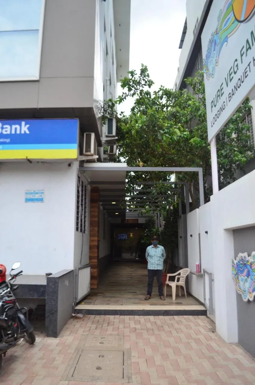 Facade/entrance in Hotel O2 Sangli