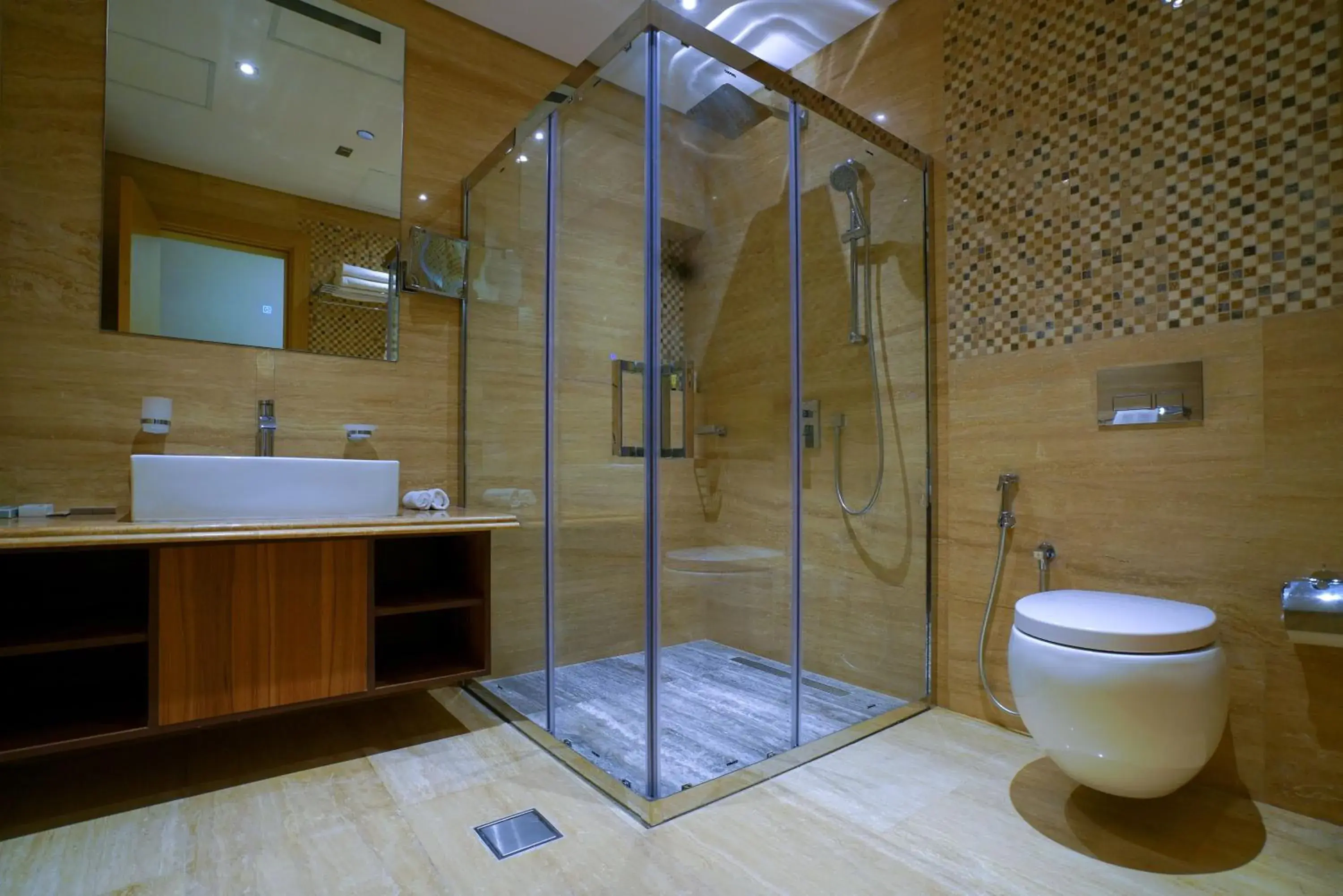 Deluxe Double or Twin Room - single occupancy in Al Aseel Hotel Deluxe Double or Twin Room - single occupancy in Al Aseel Hotel