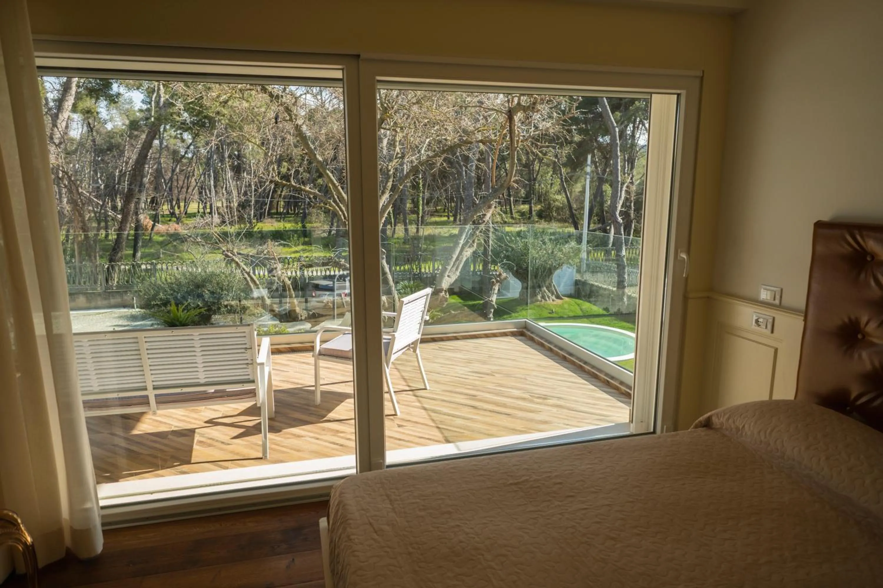 Balcony/Terrace, Bed in Luxury B&B La Riserva Dannunziana