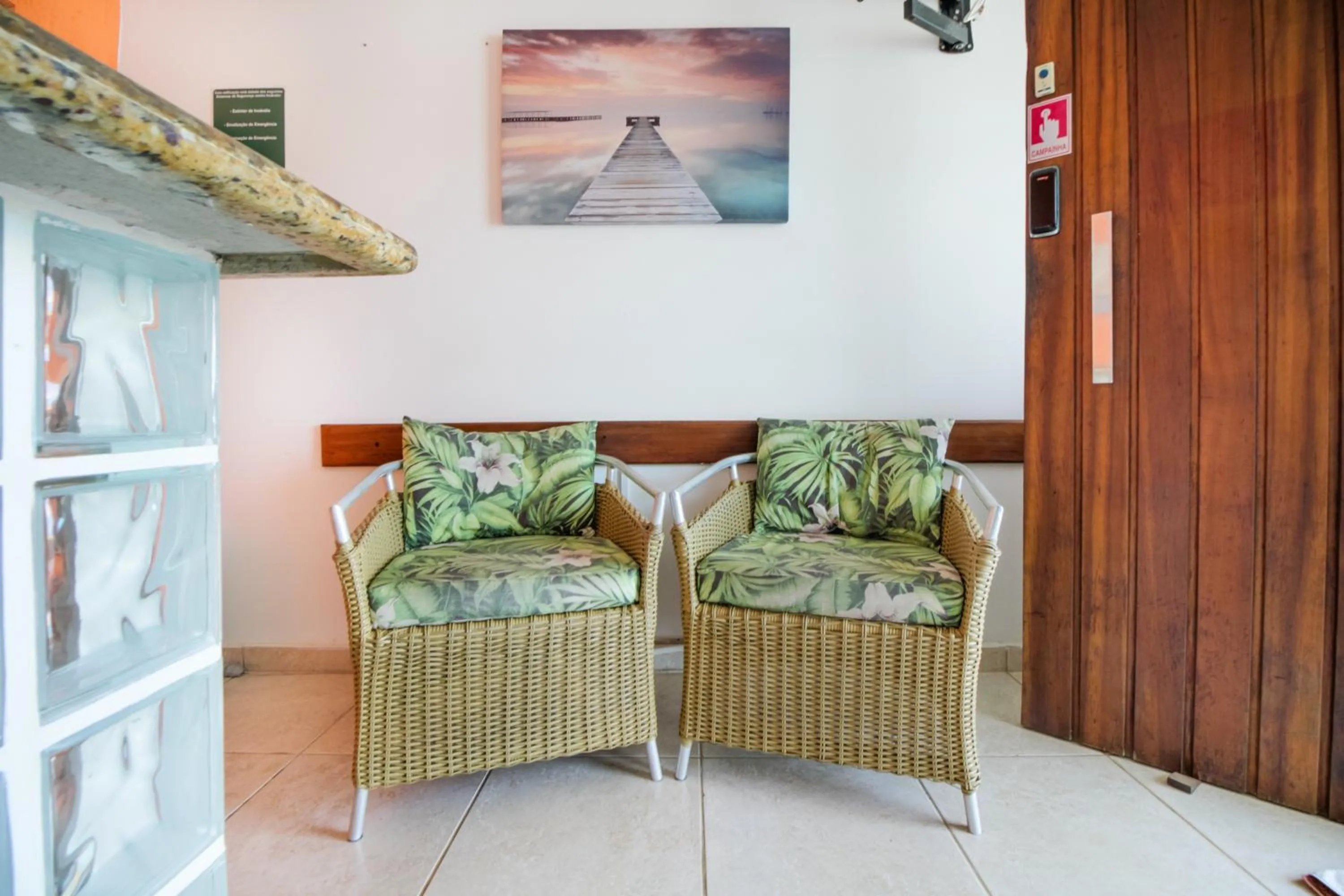 Lobby or reception in VELINN Pousada Entre Praias