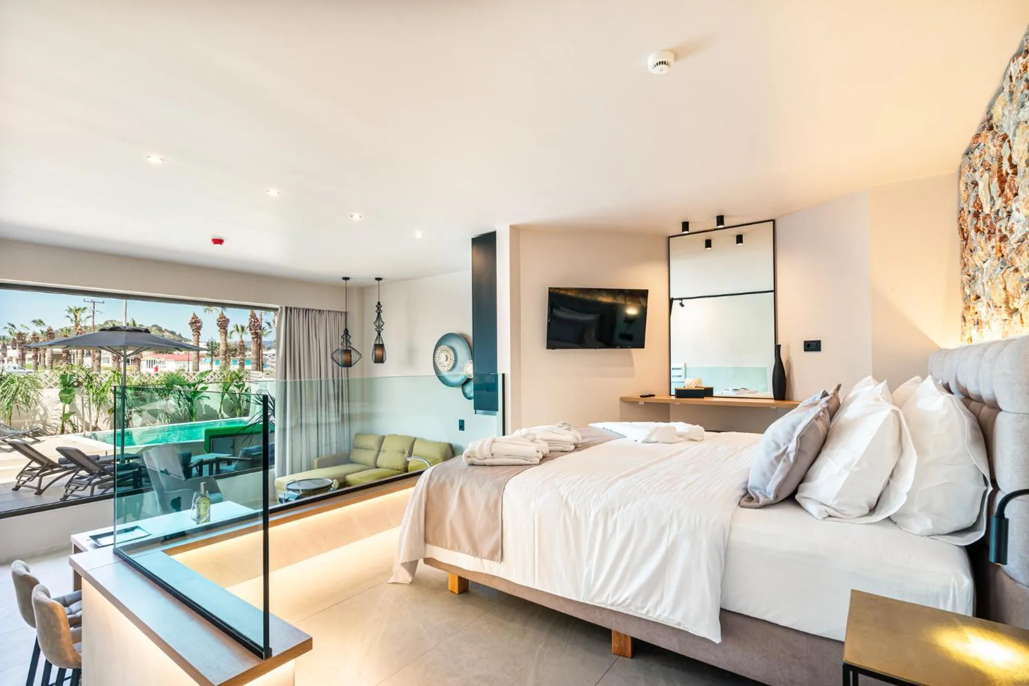 Photo of the whole room, Bed in Pathos SeaSide Suites