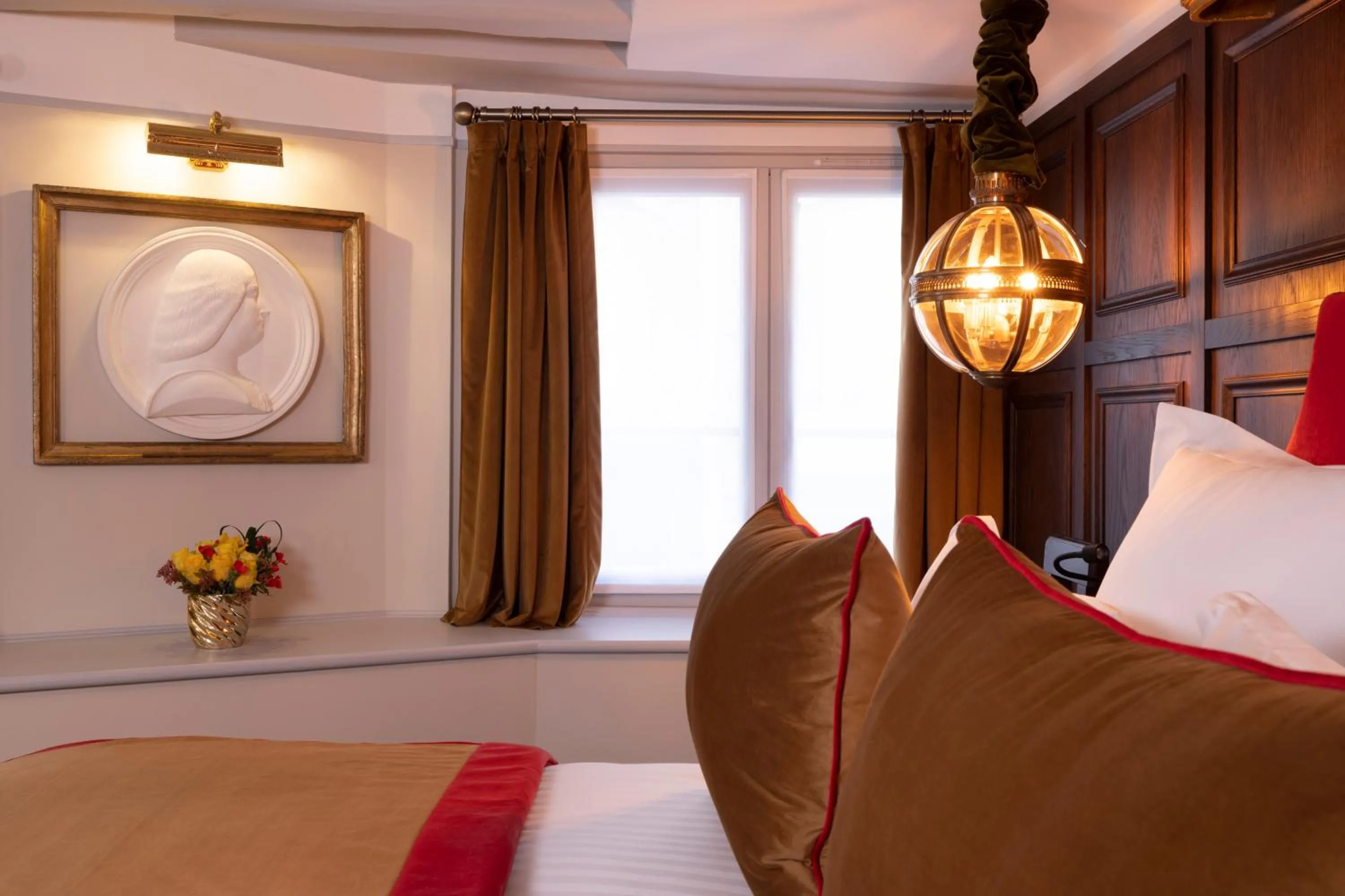 Bedroom, Bed in Maison Cardinal Furstemberg