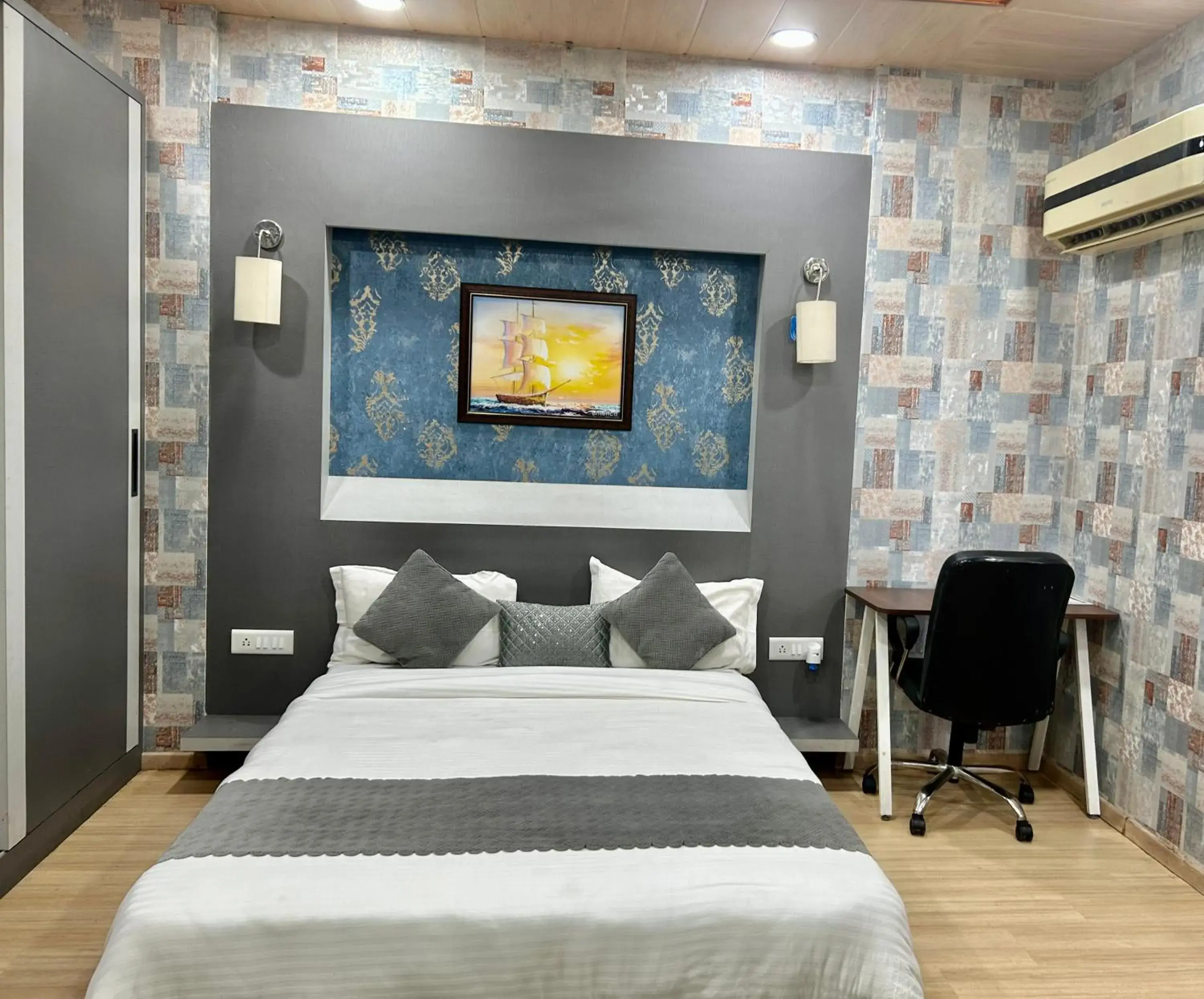 Bed in The Origin Suites DLF MY PAD Bed in The Origin Suites DLF MY PAD