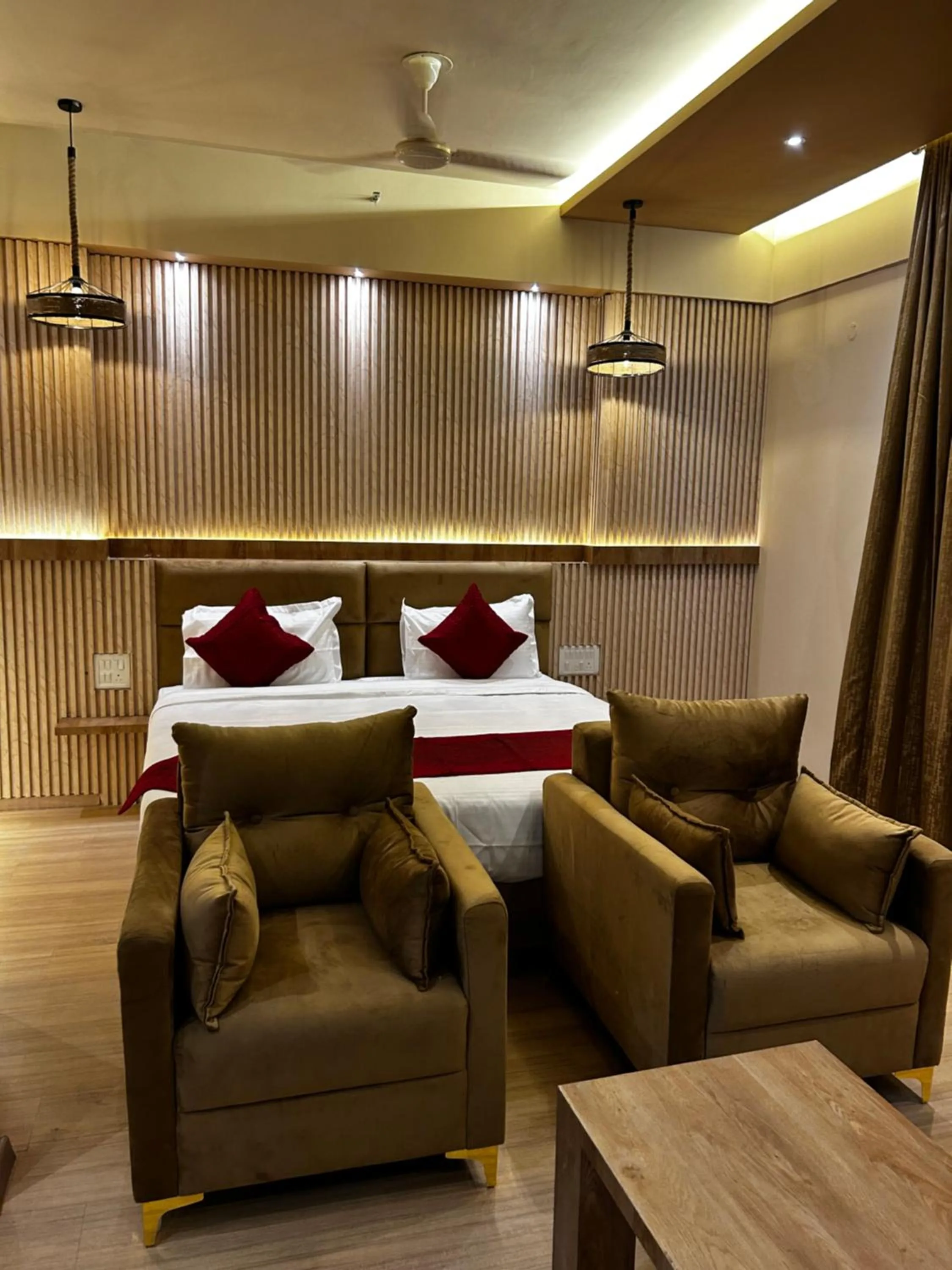 Bed in The Origin Suites DLF MY PAD