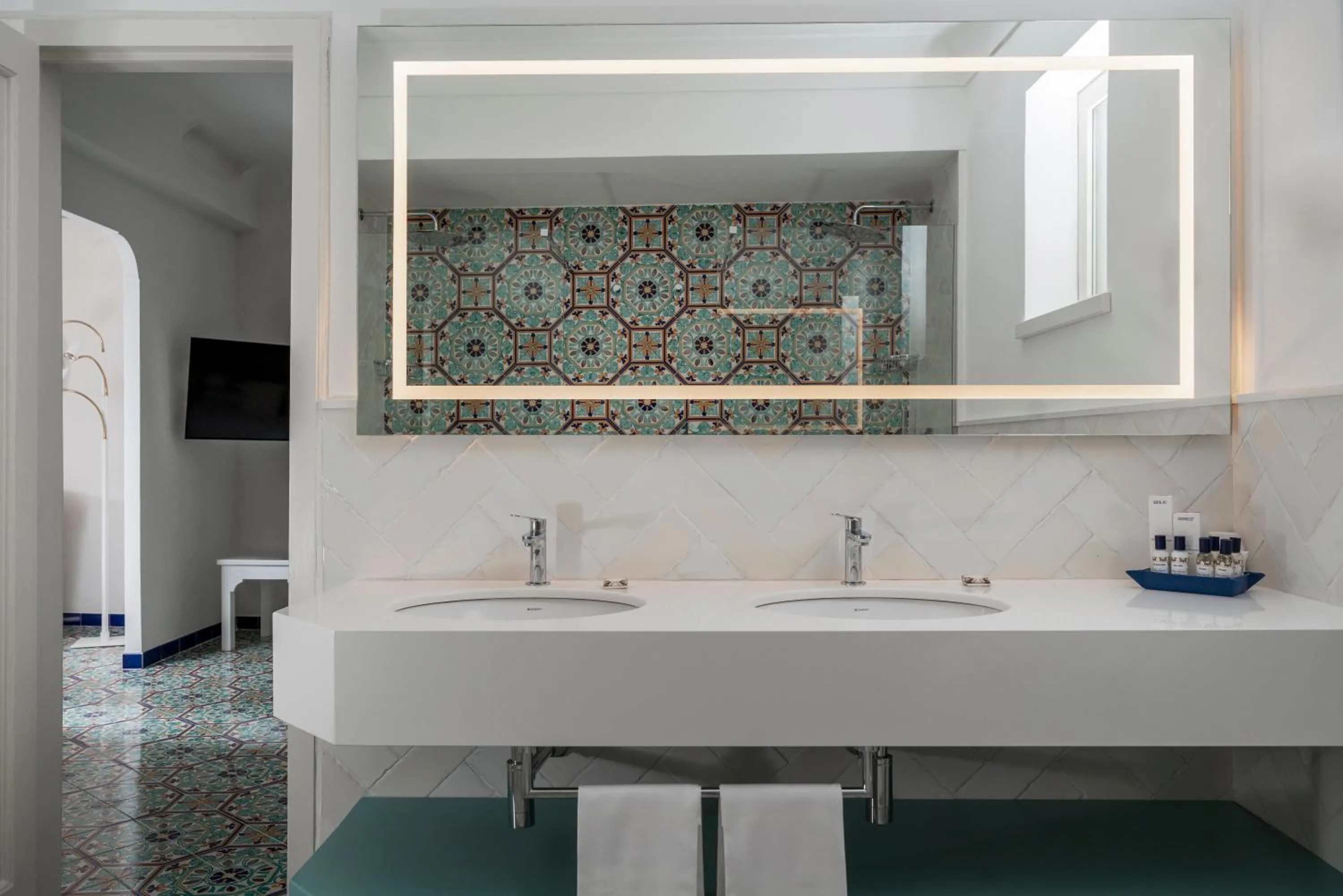 Bathroom in Hotel Savoia