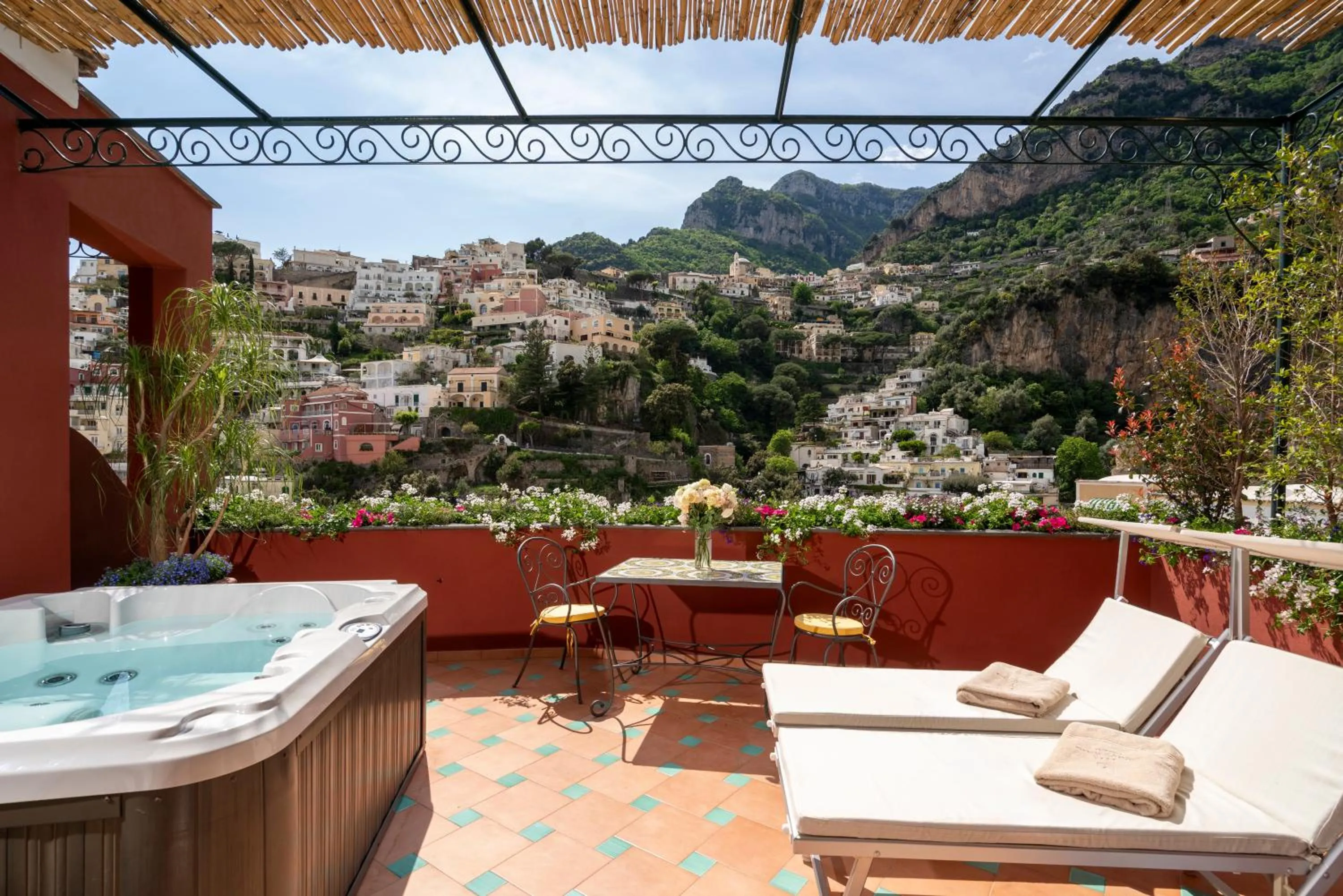 Hot Tub in Hotel Savoia