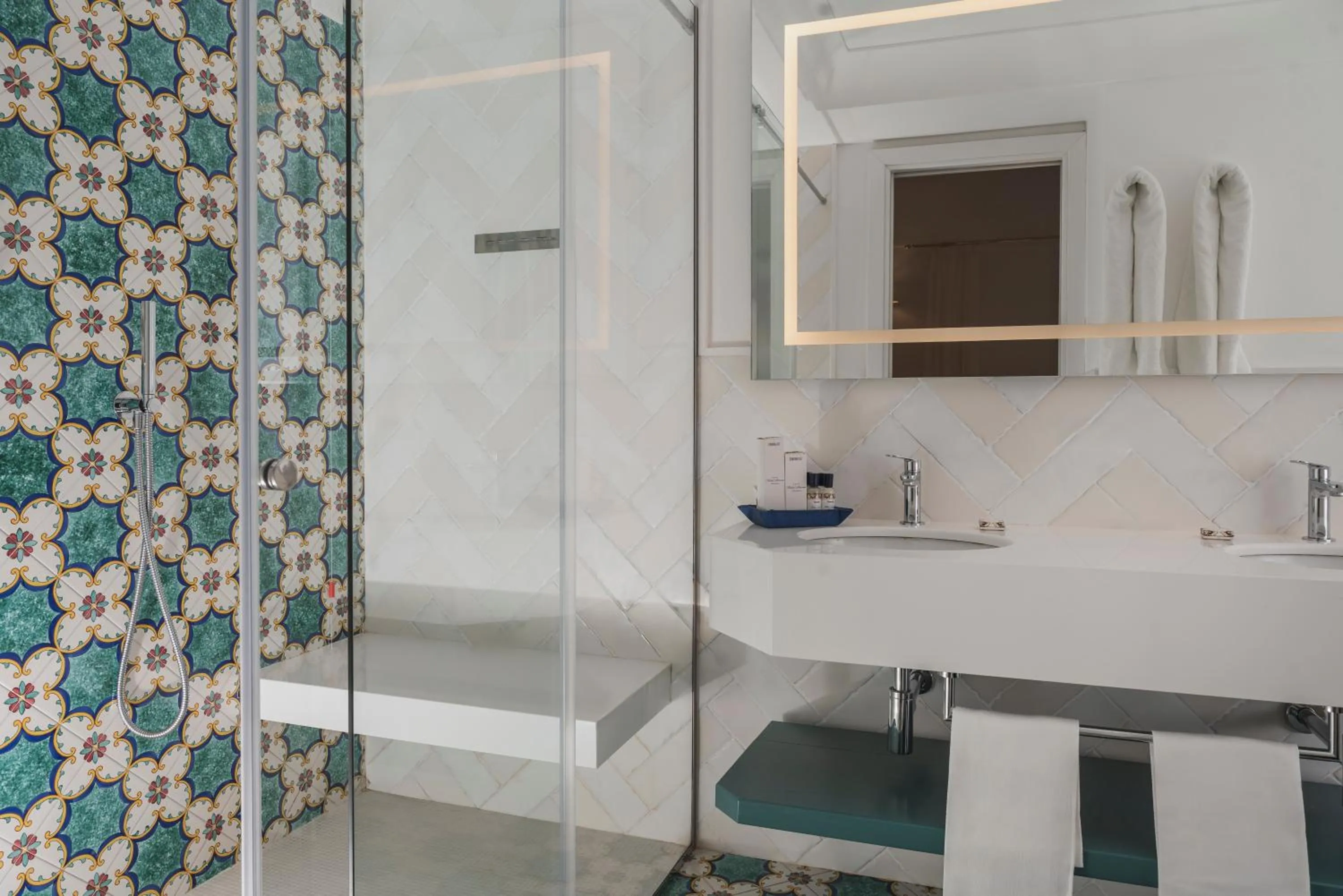 Bathroom in Hotel Savoia