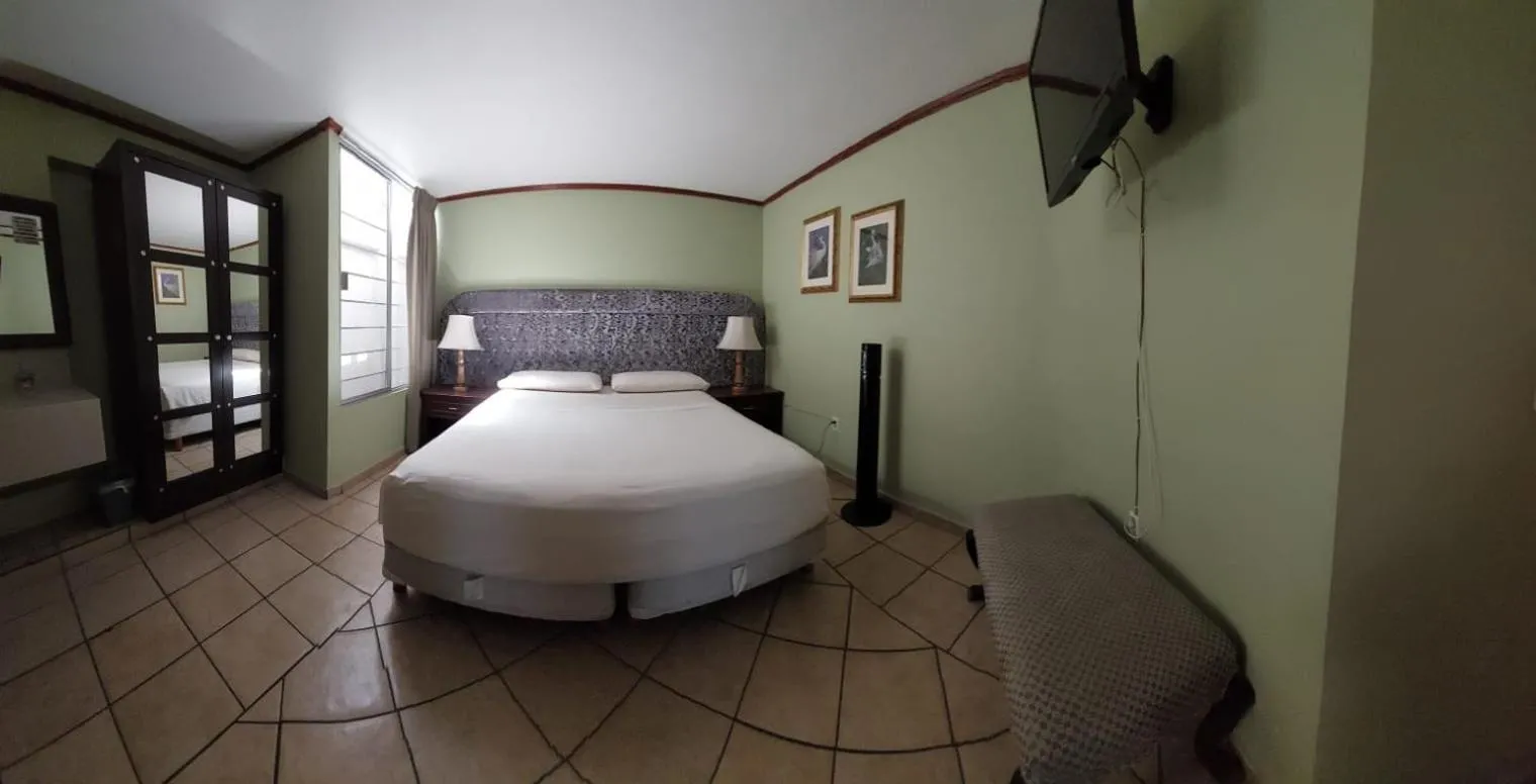 Photo of the whole room, Bed in Hotel el Cortes