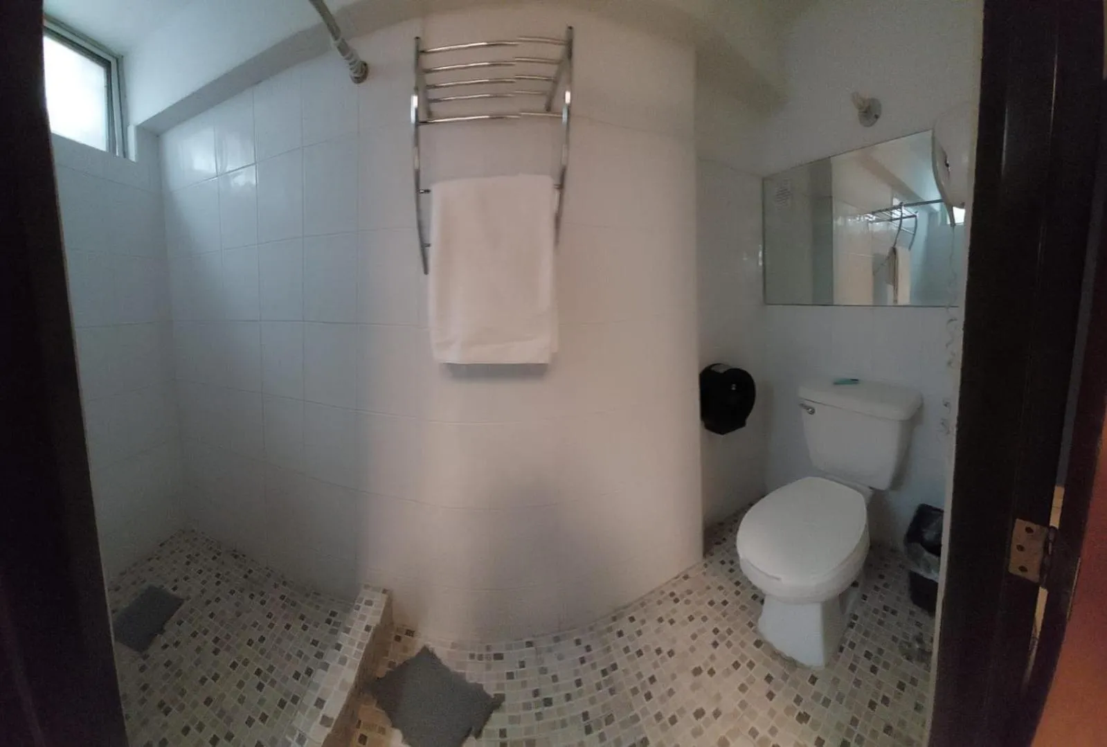 Bathroom in Hotel el Cortes