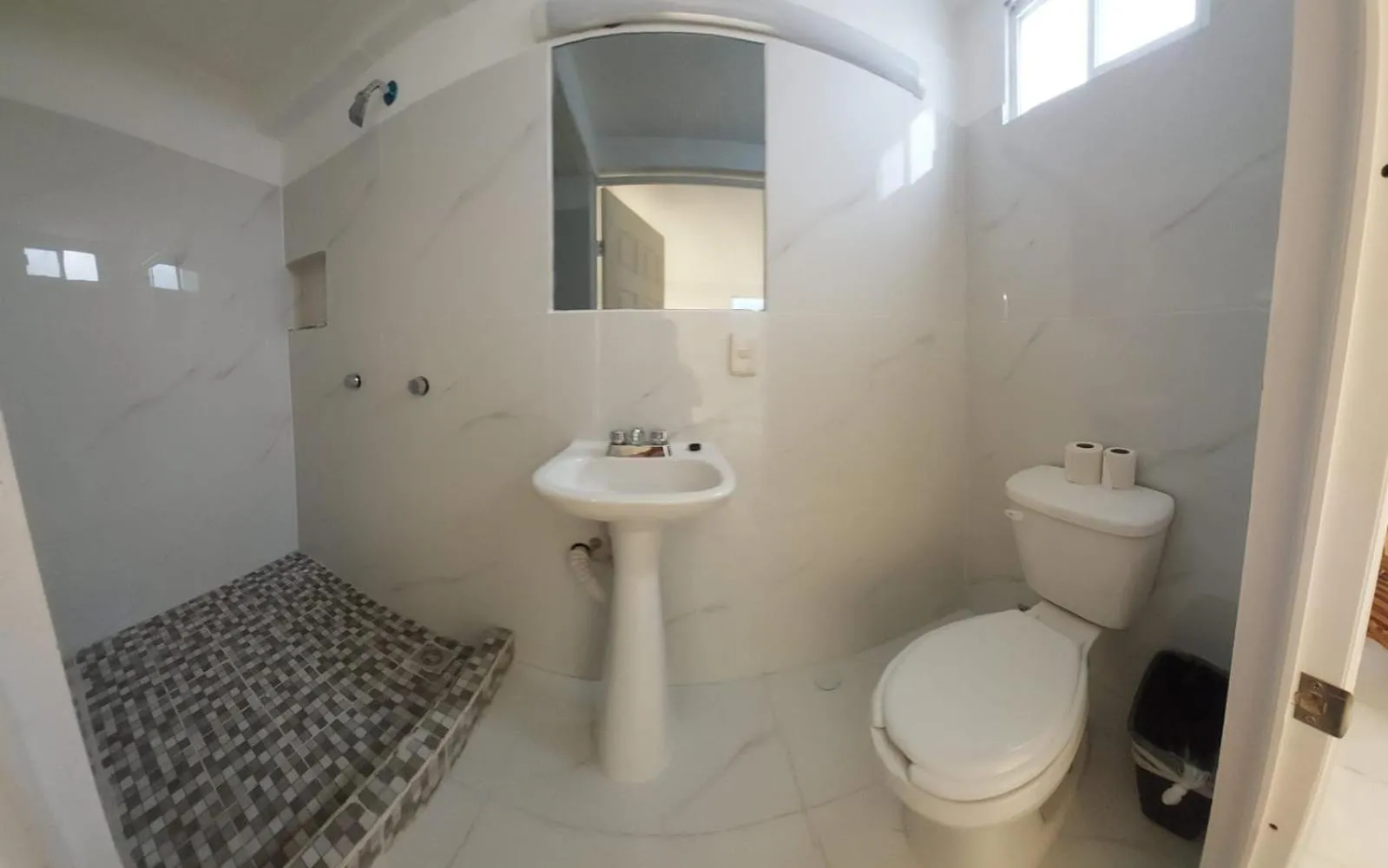 Bathroom in Hotel el Cortes