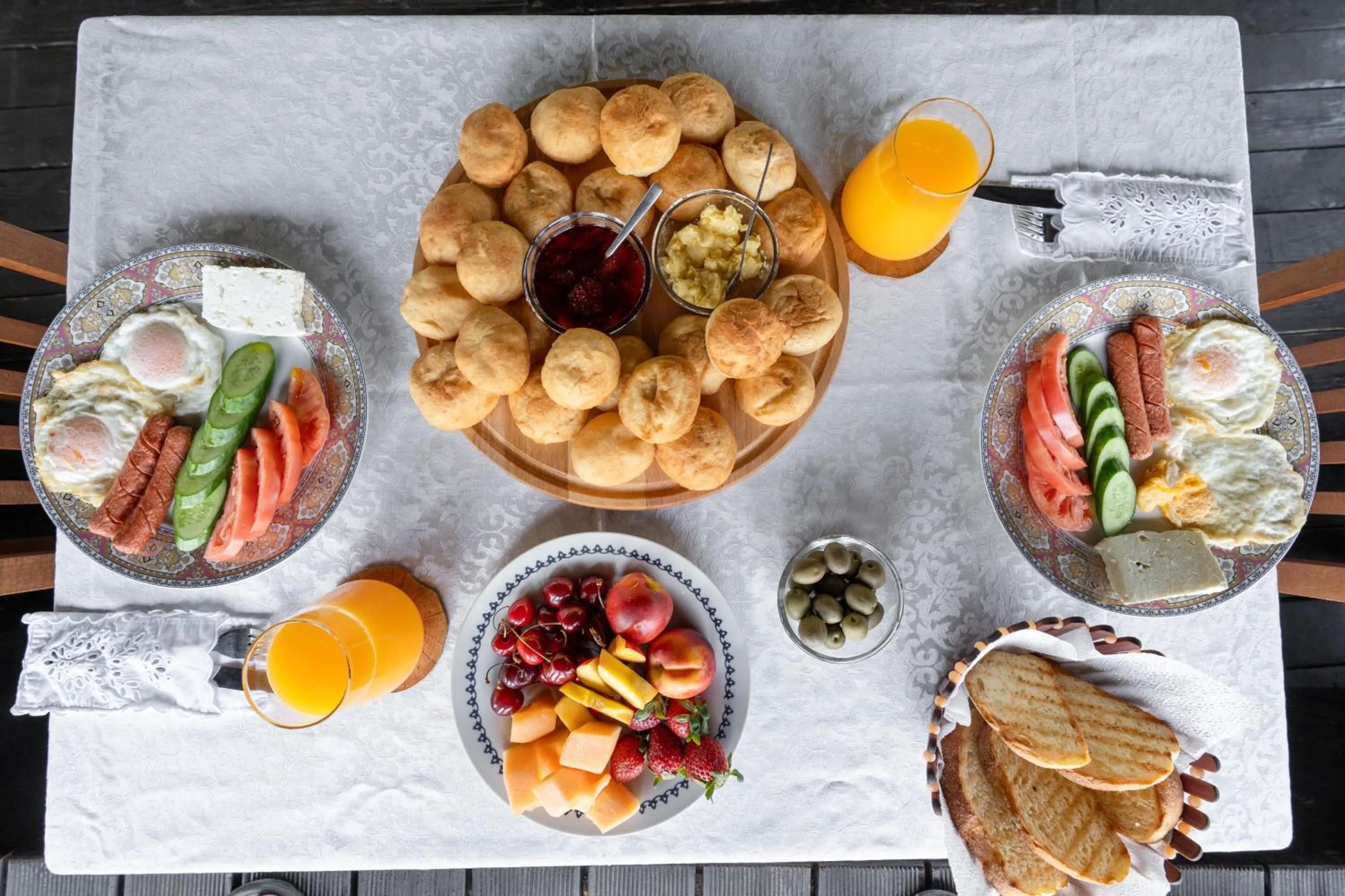 Food and drinks in Villa ELMAR