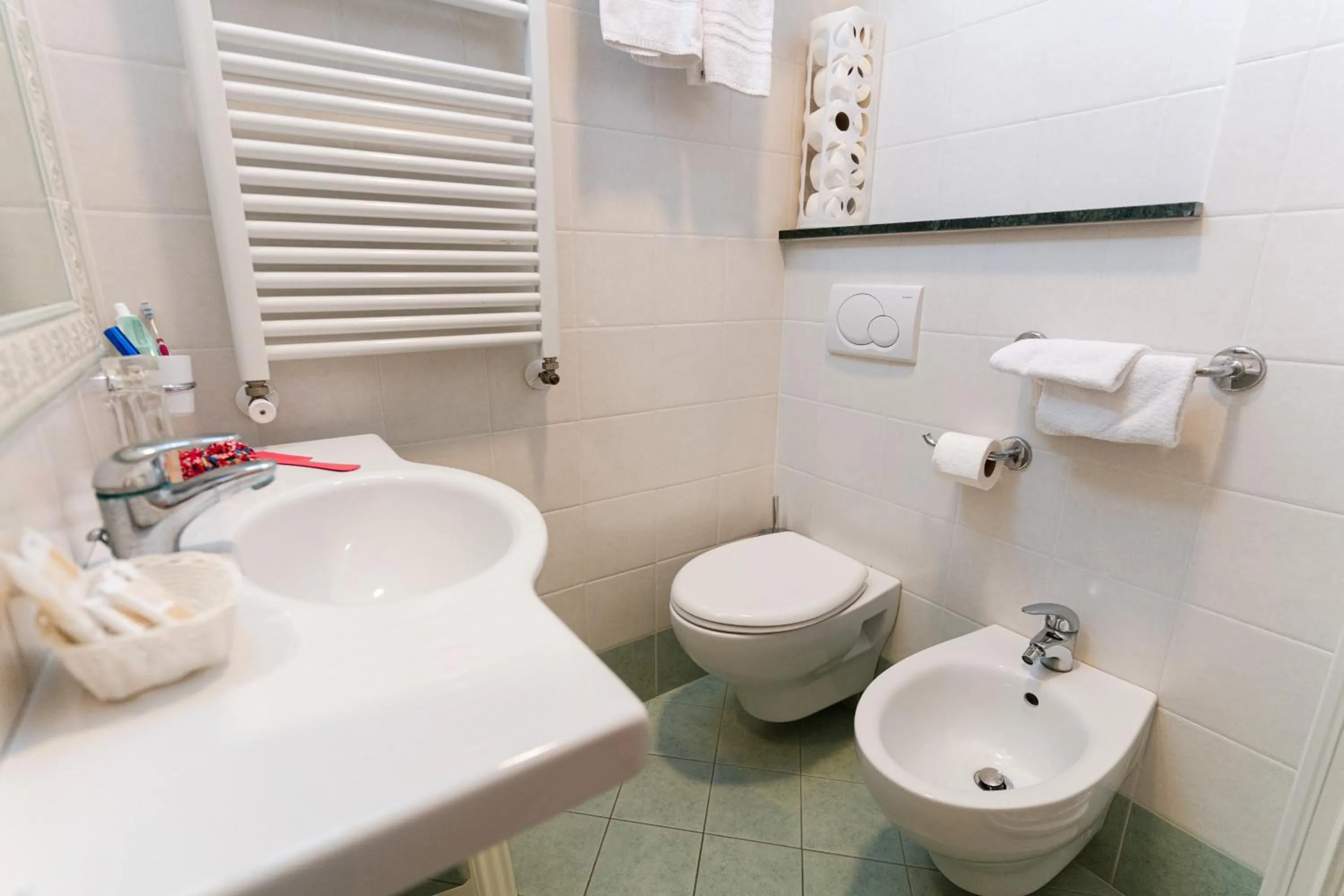 Bathroom in Hotel Romagna