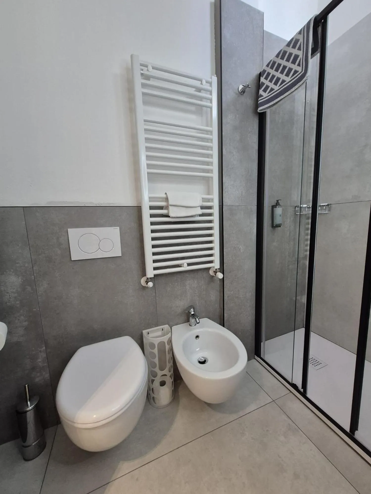 Shower in Hotel Romagna