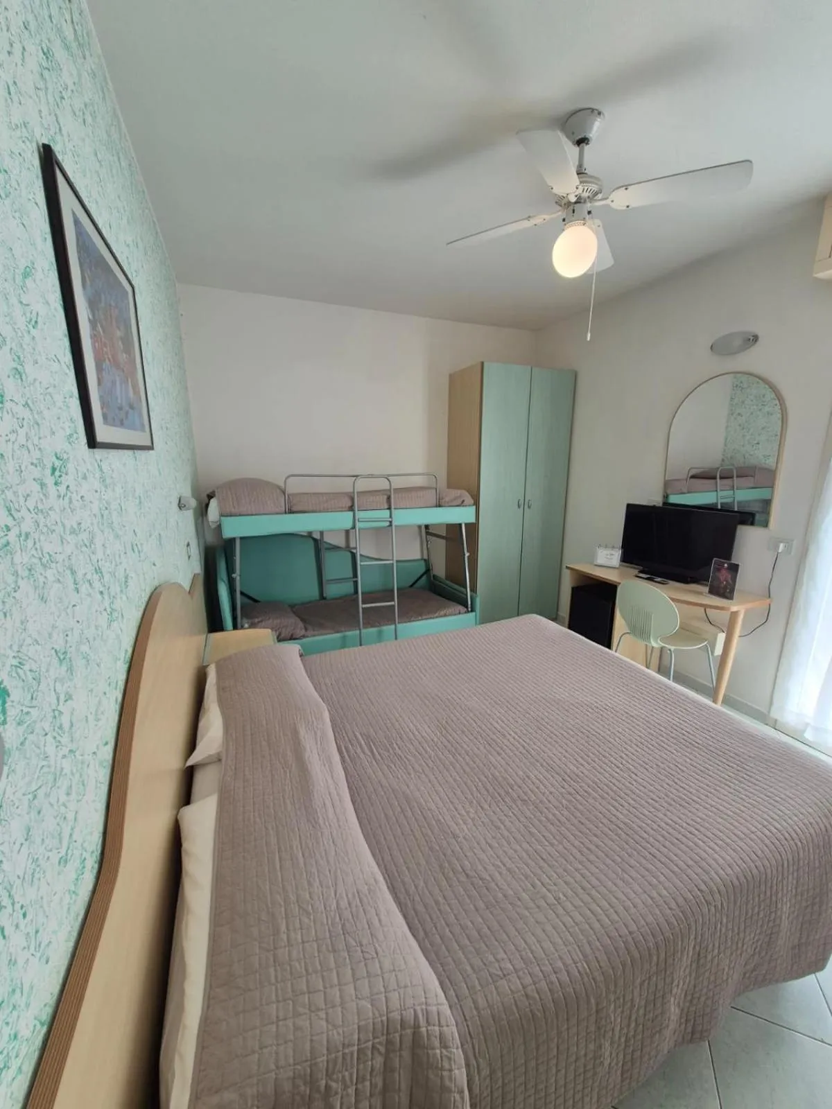 TV and multimedia, Bed in Hotel Romagna