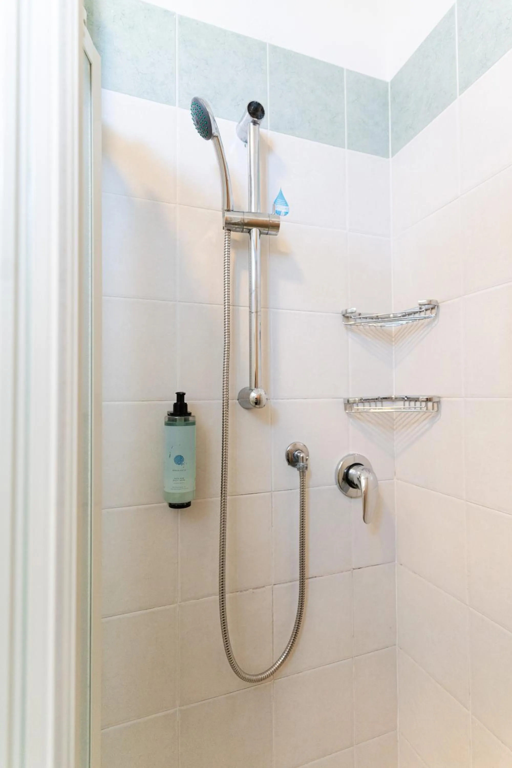 Shower in Hotel Romagna