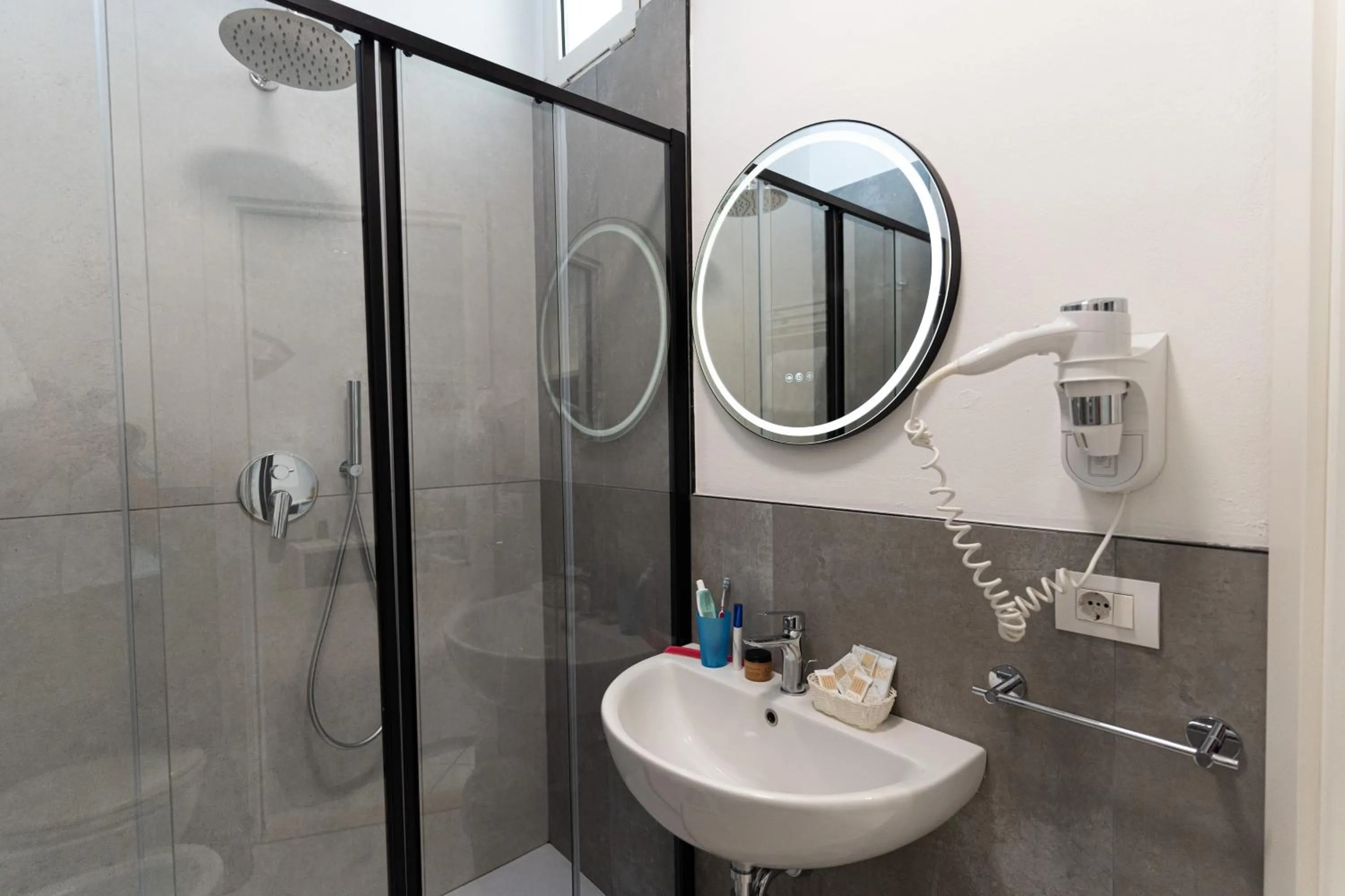 Bathroom in Hotel Romagna