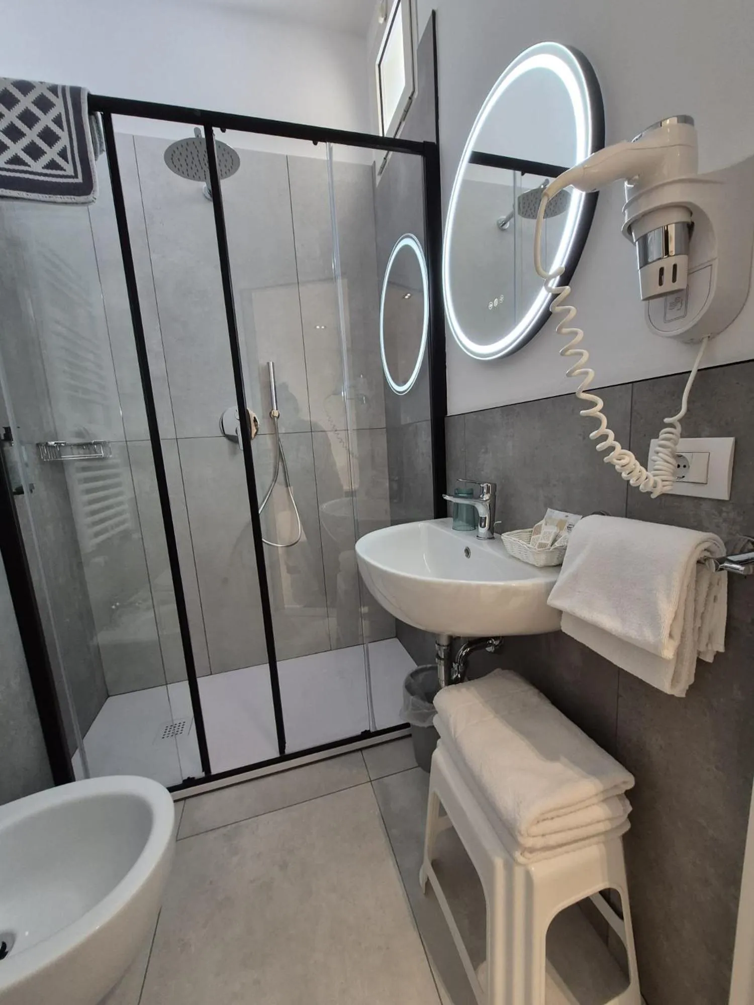 Bathroom in Hotel Romagna