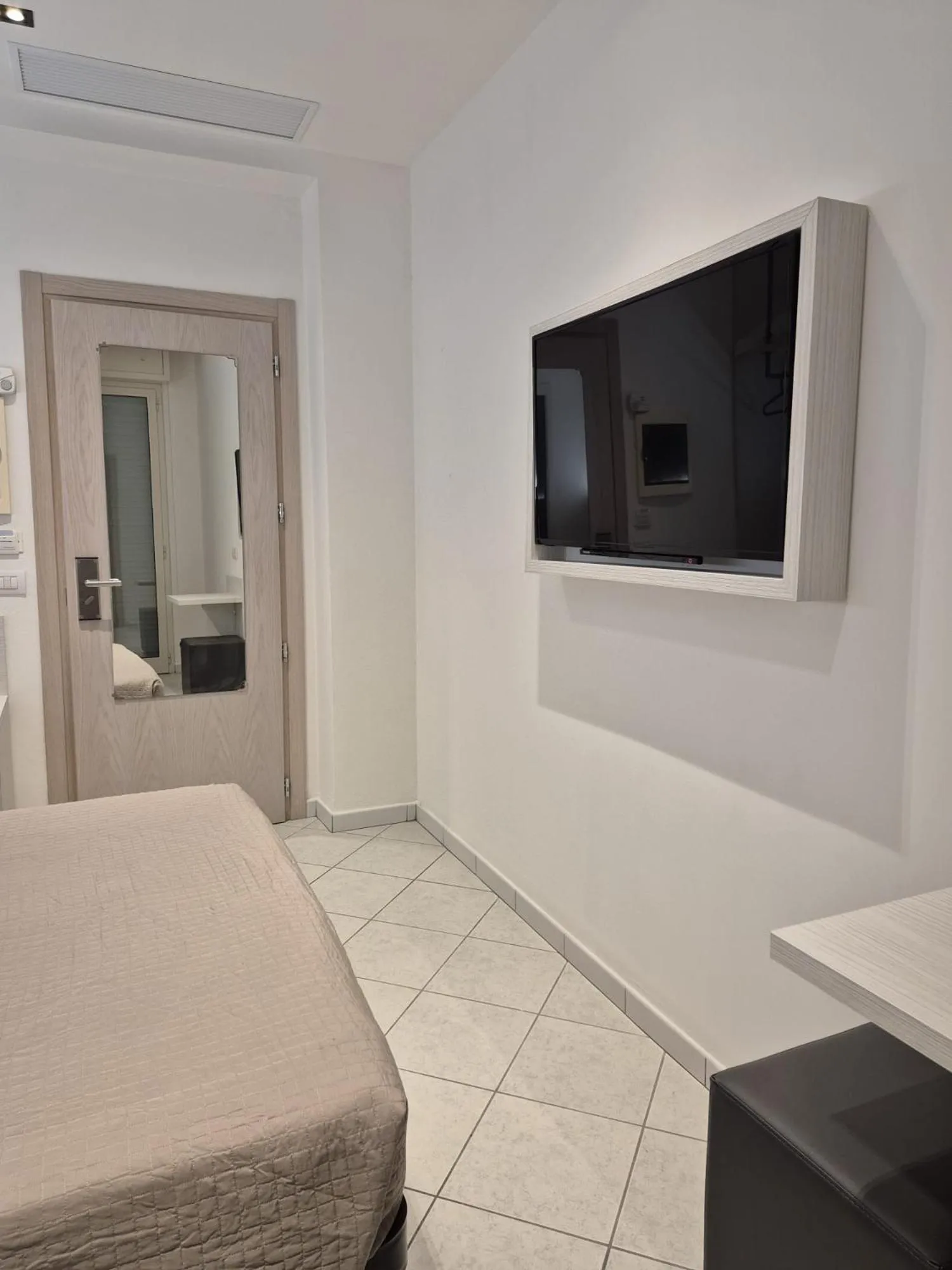 TV and multimedia, Bed in Hotel Romagna