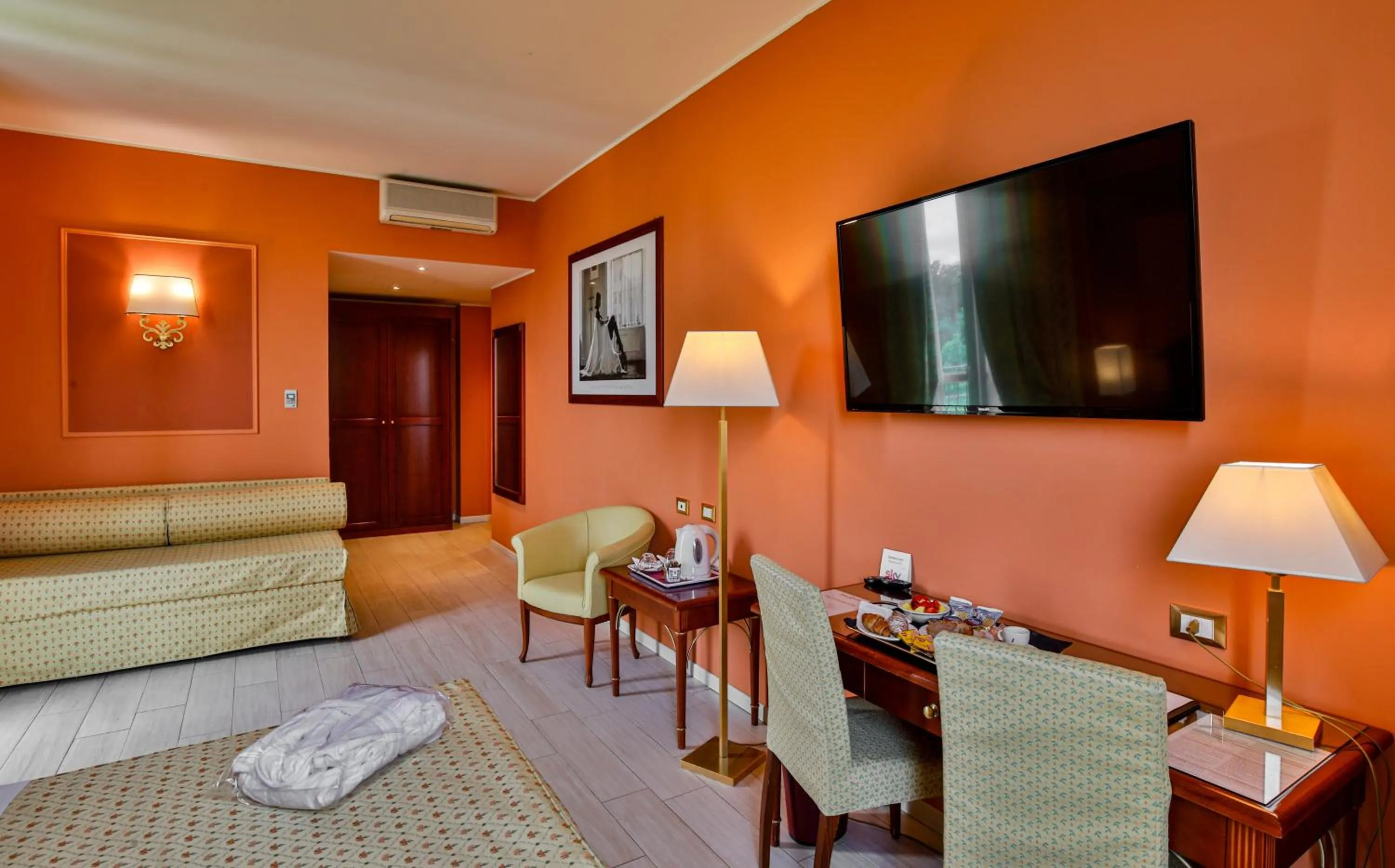 Bed in Savoia Hotel Regency