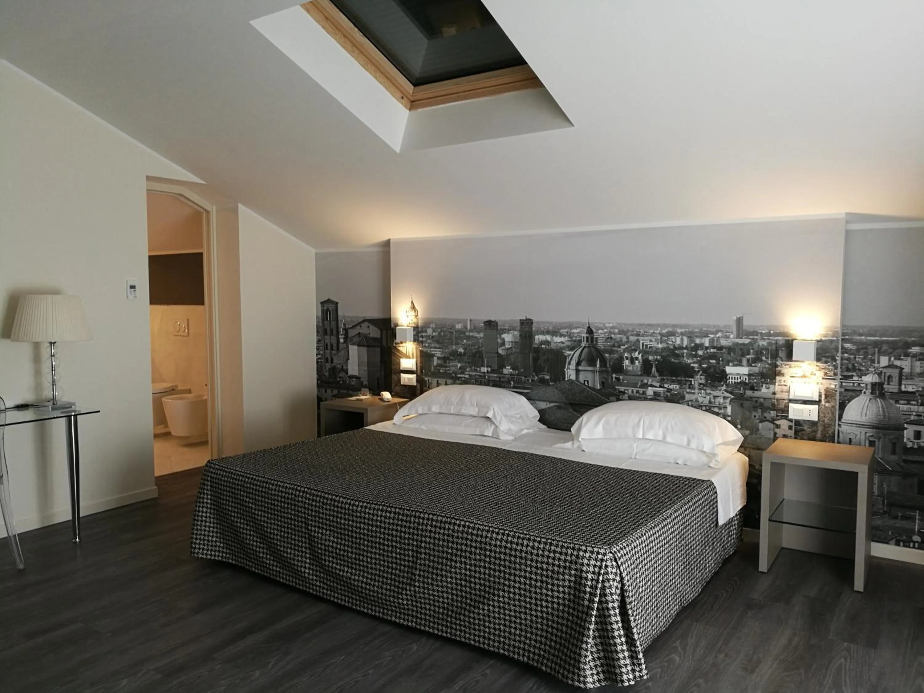 Bed in Savoia Hotel Regency