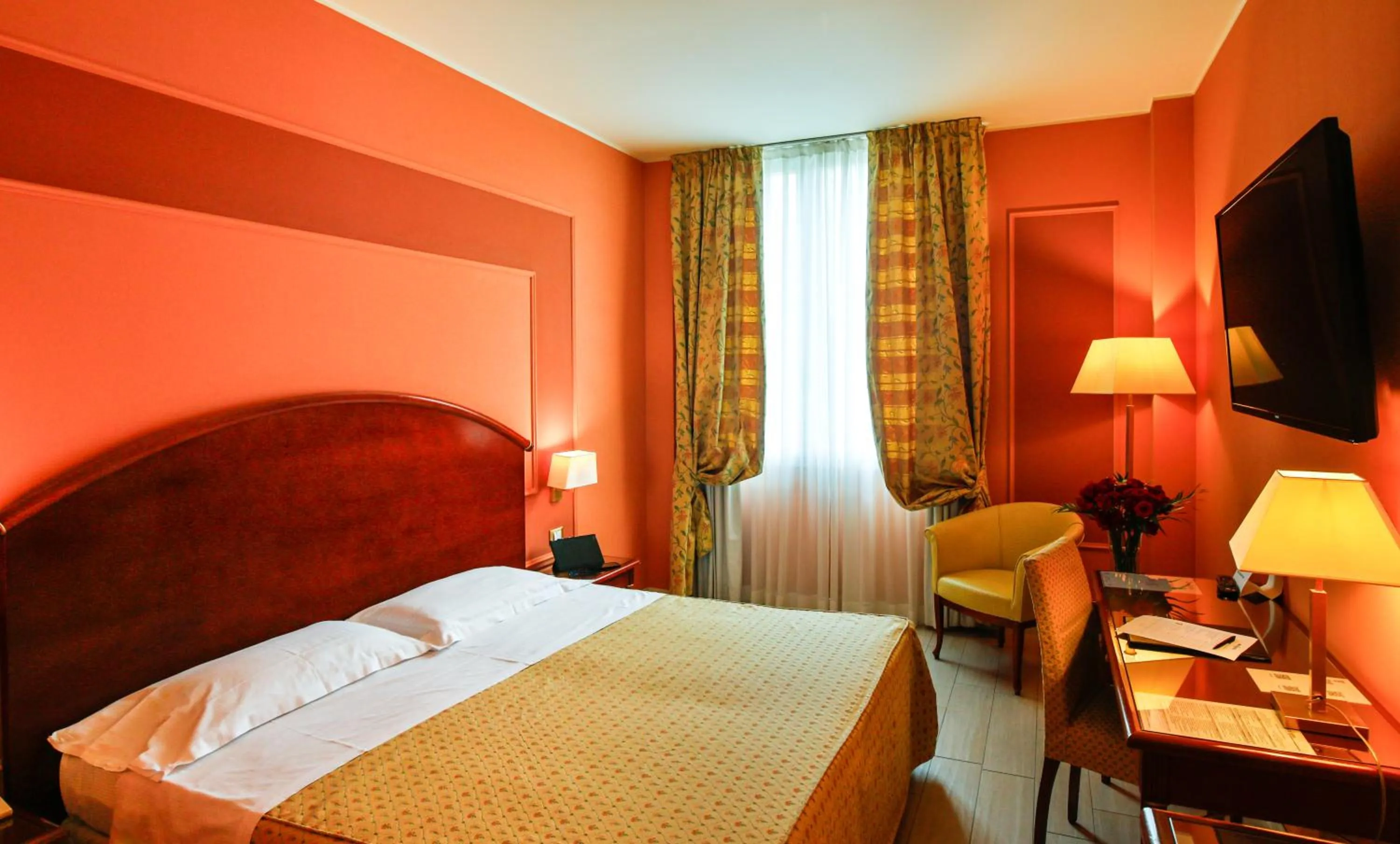 Bedroom, Bed in Savoia Hotel Regency