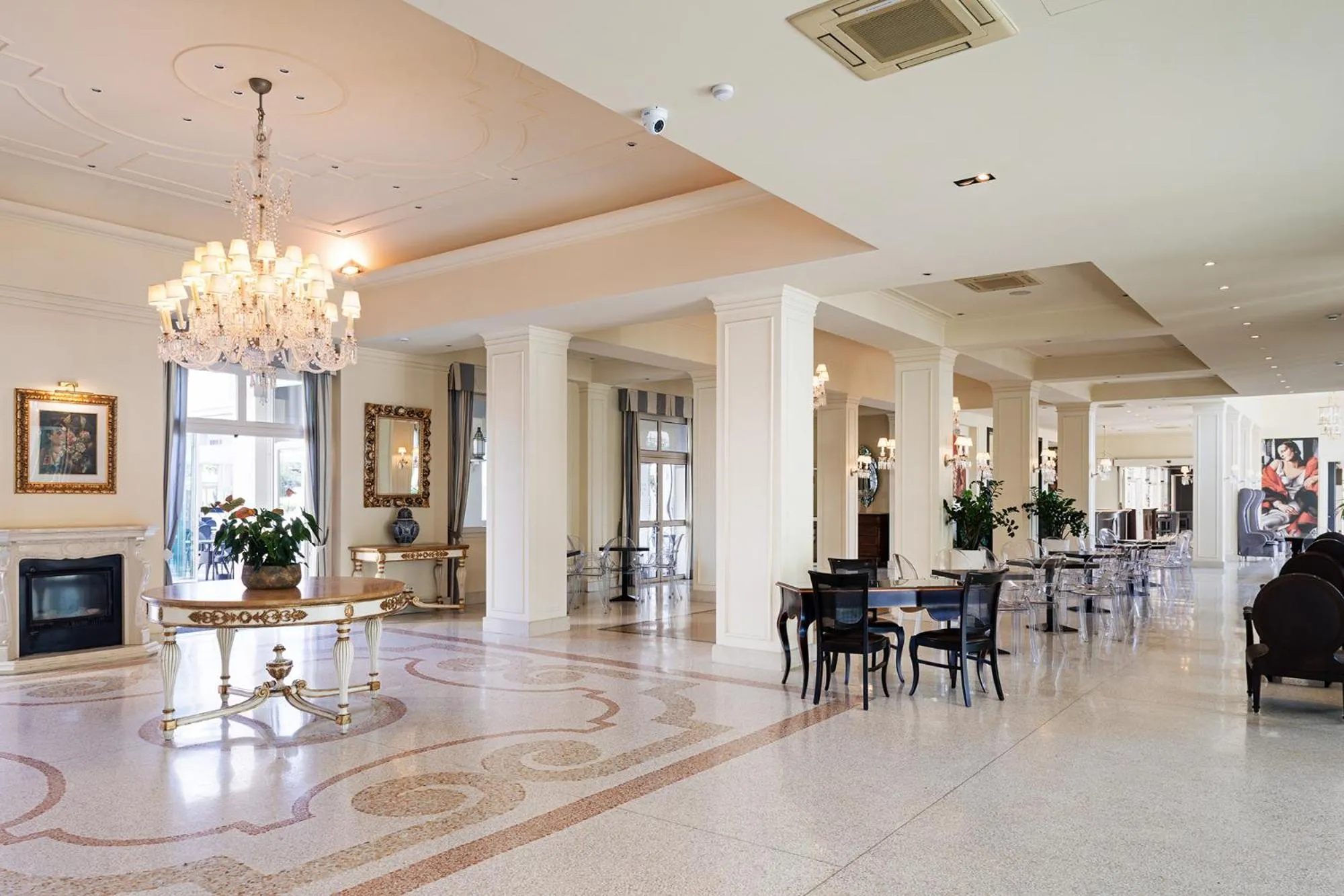 Lobby or reception in Savoia Hotel Regency