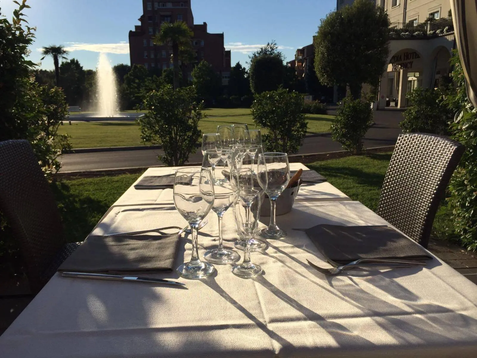 Dining area in Savoia Hotel Regency