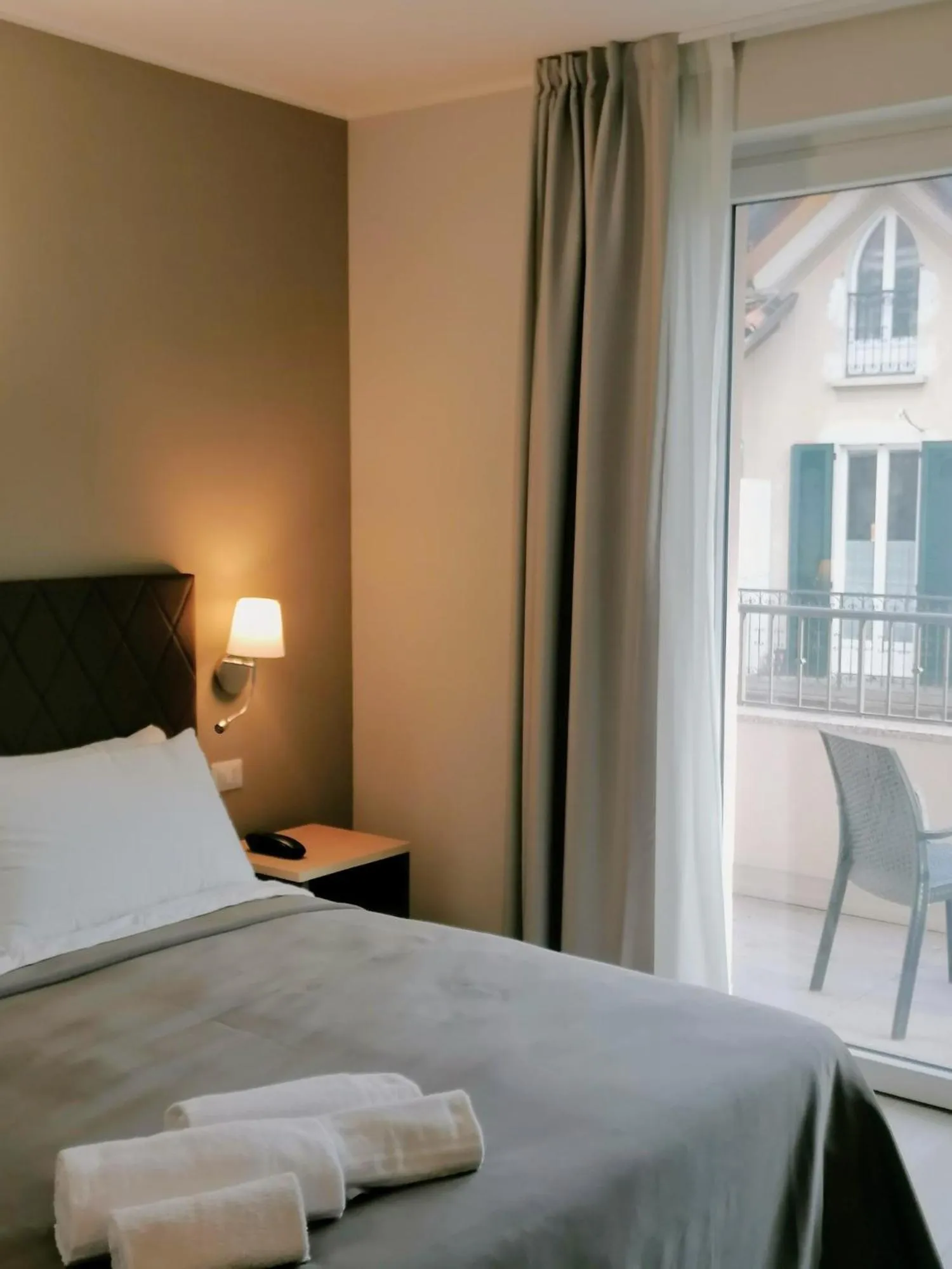 City view, Bed in Hotel Boston