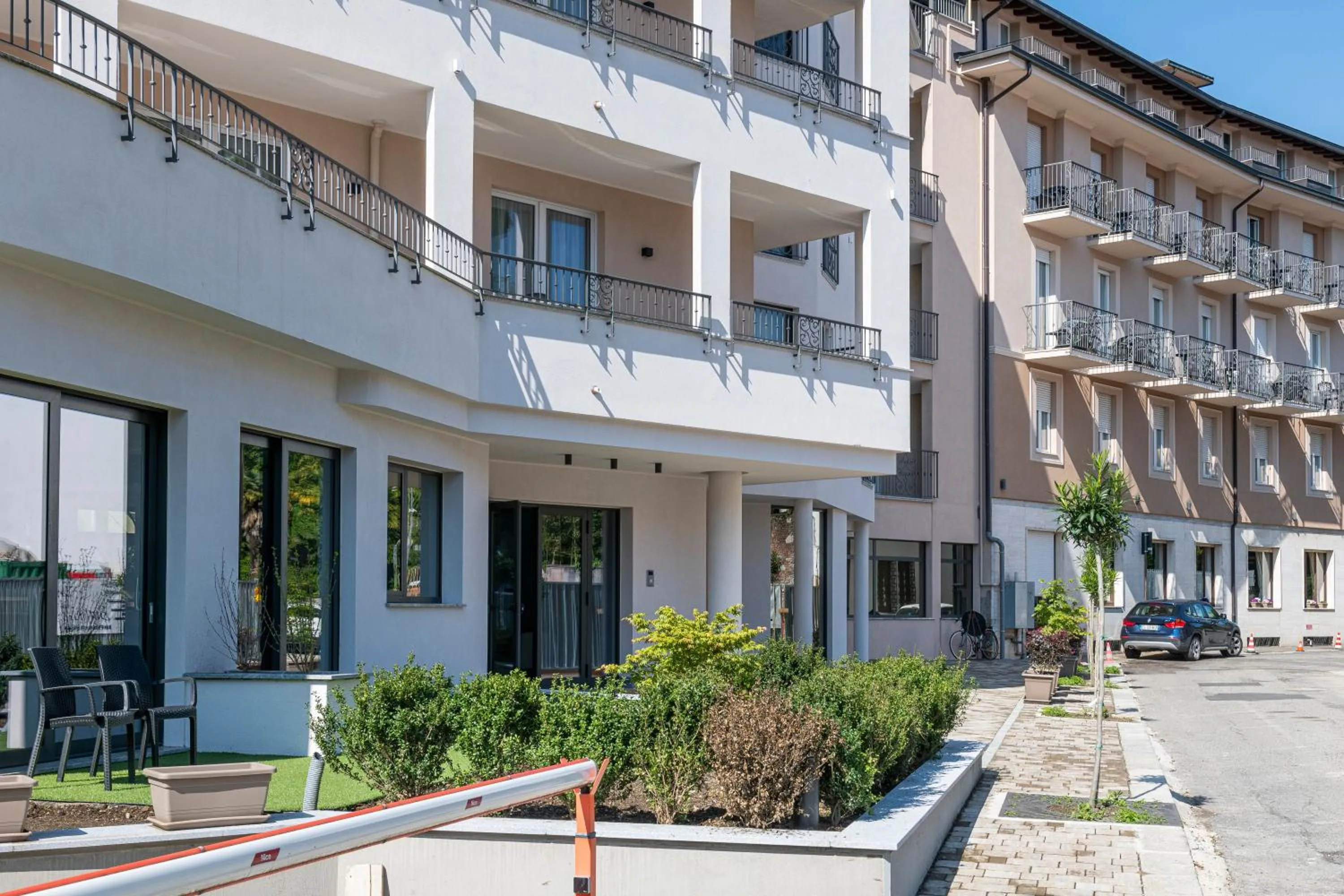 Property building in Hotel Boston