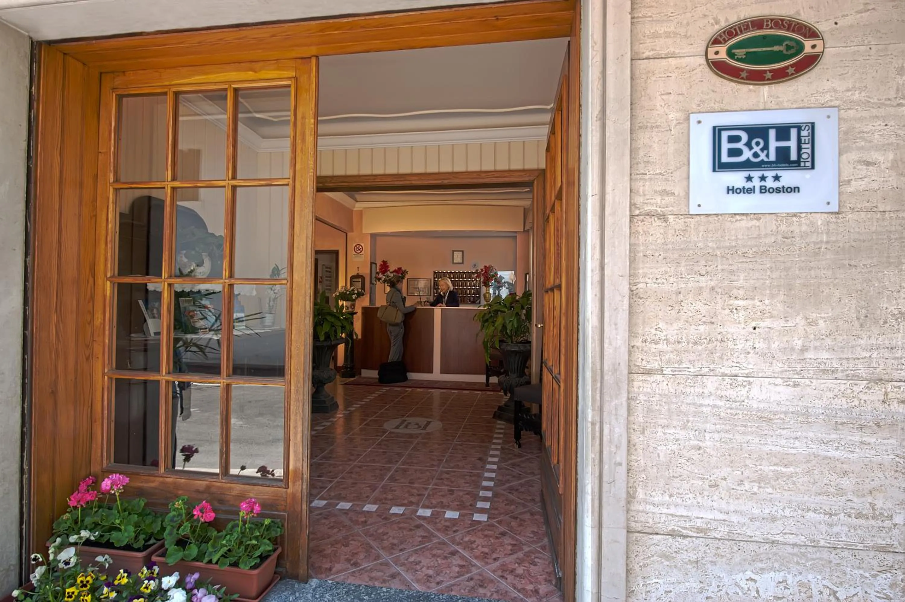 Facade/entrance in Hotel Boston