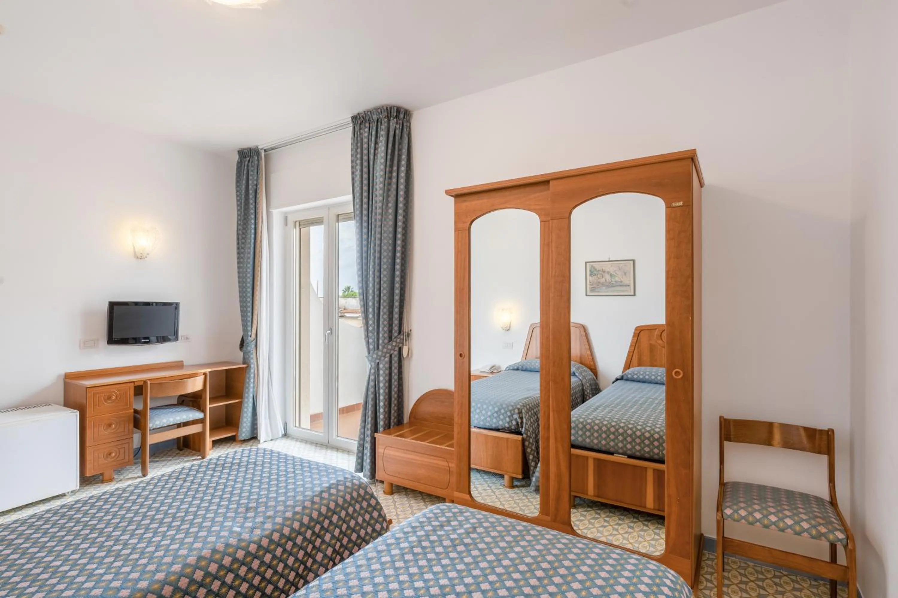 Bedroom, Bed in Hotel Eliseo Park's