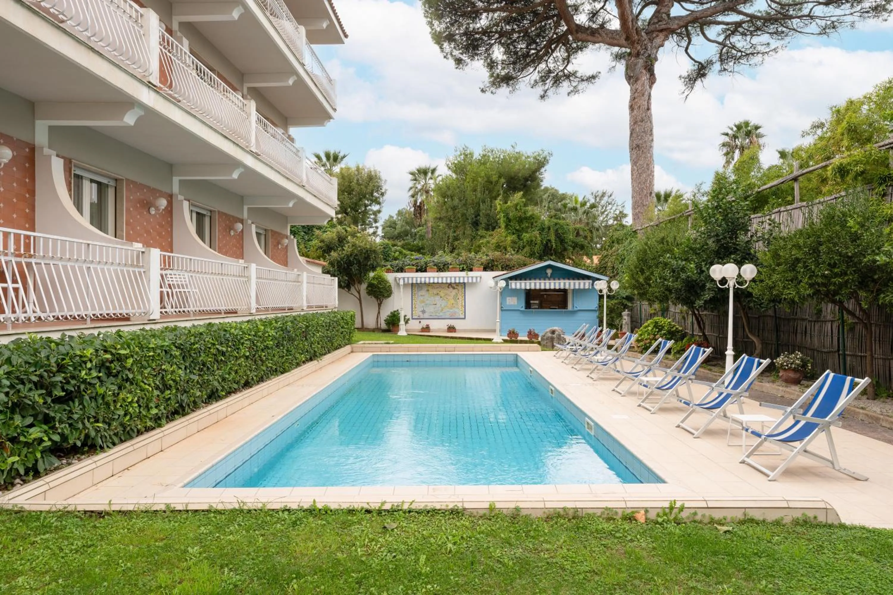 Swimming pool in Hotel Eliseo Park's