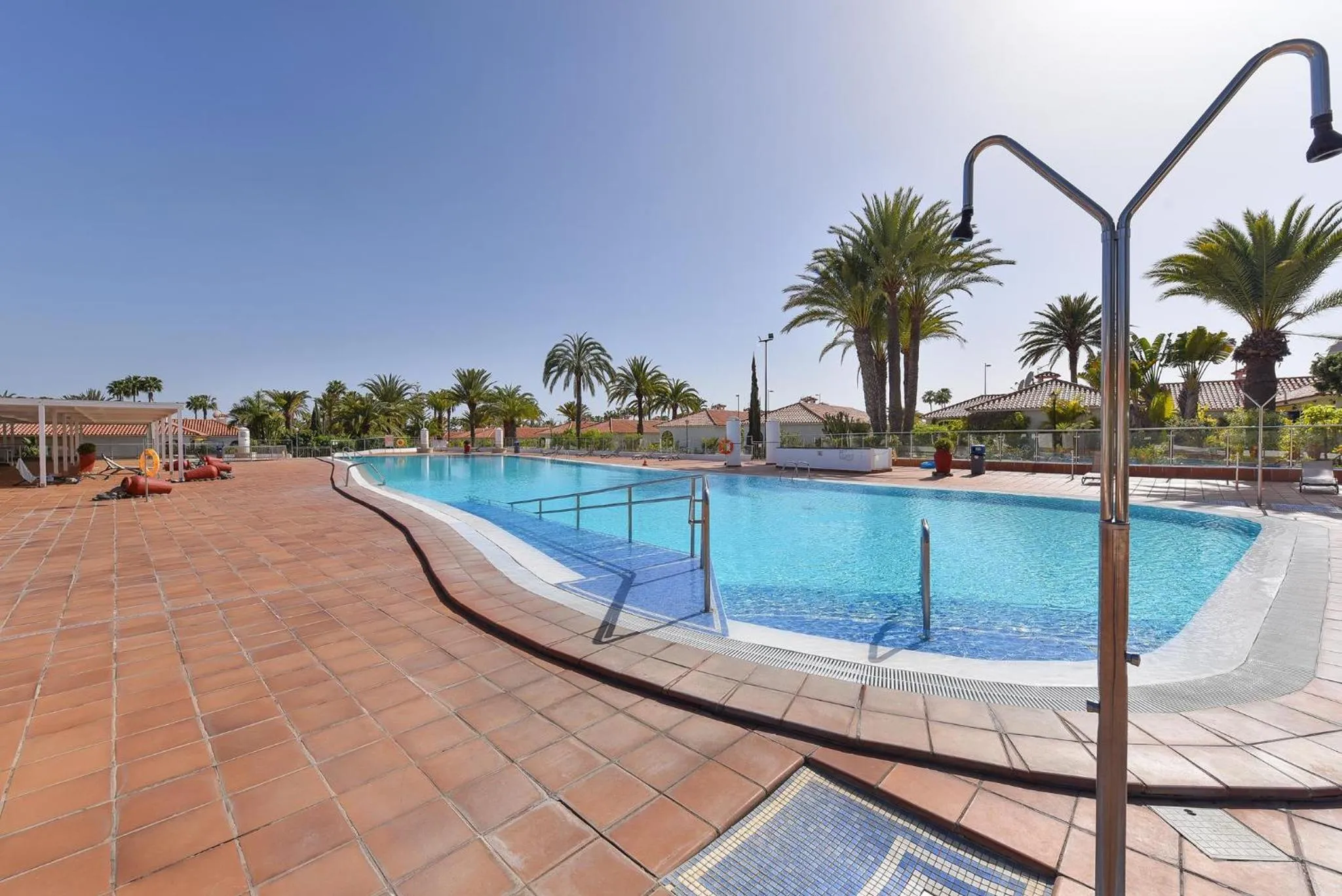 Swimming pool in Bungalow Sun Club EM259A by VillaGranCanaria