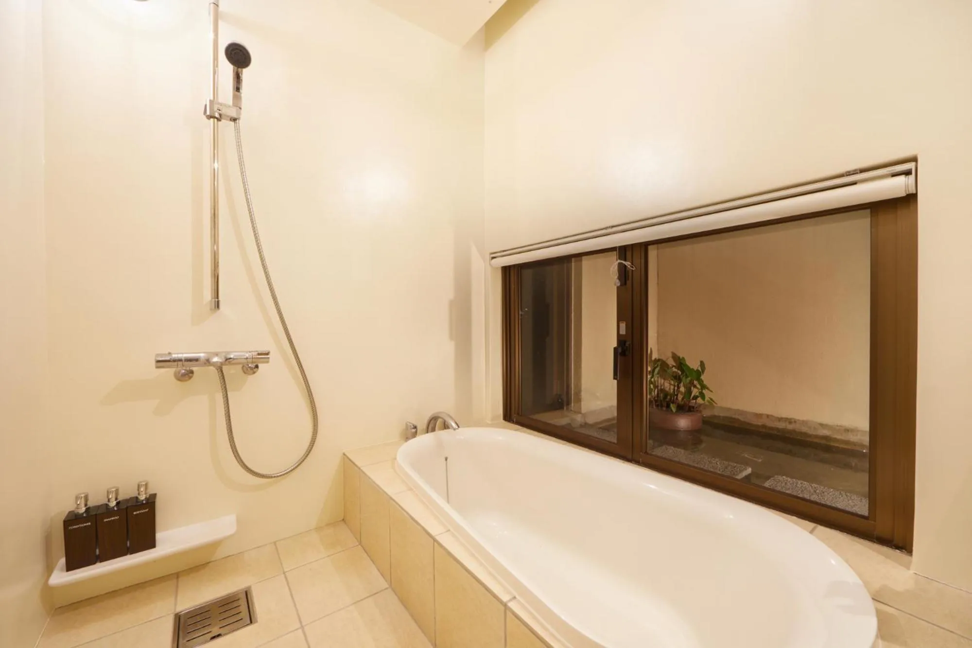 Bathroom in Private Villas Ryuz備瀬