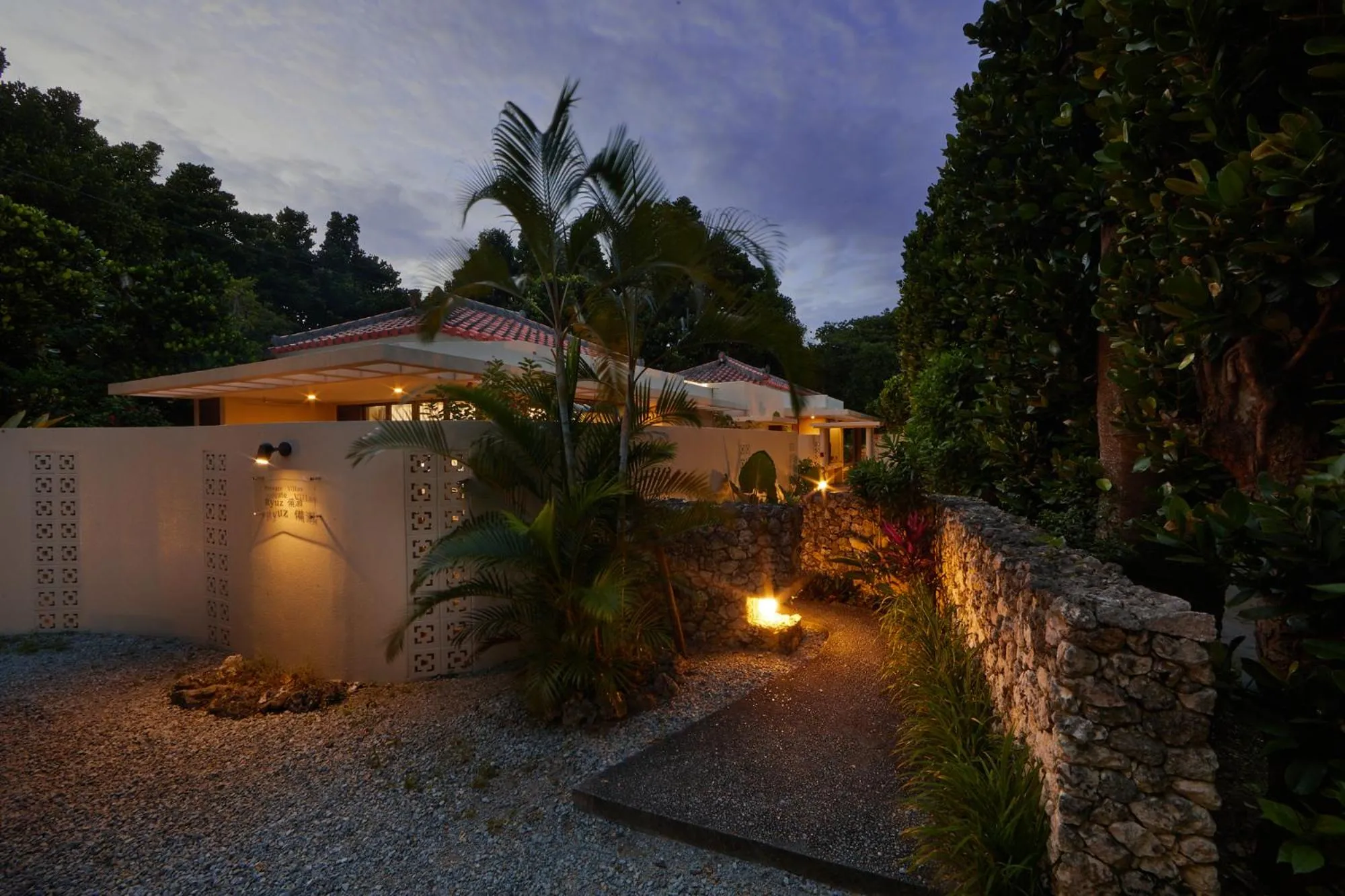Facade/entrance in Private Villas Ryuz備瀬
