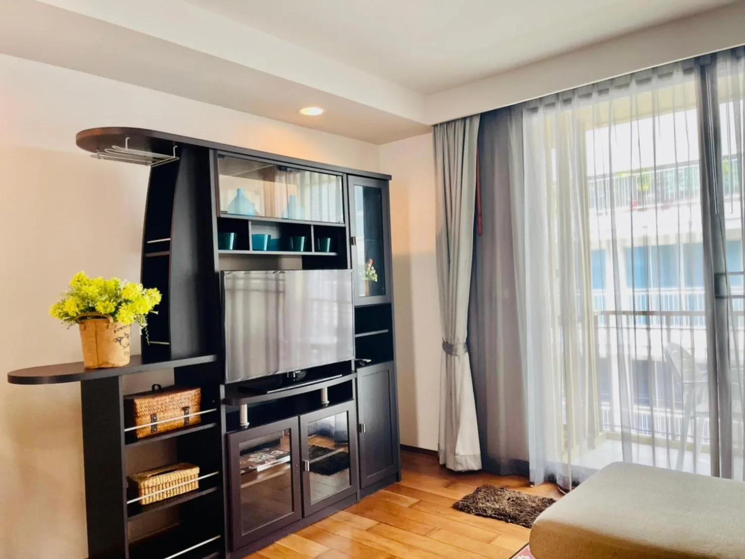 Communal lounge/ TV room in Baan San Suk Hua Hin