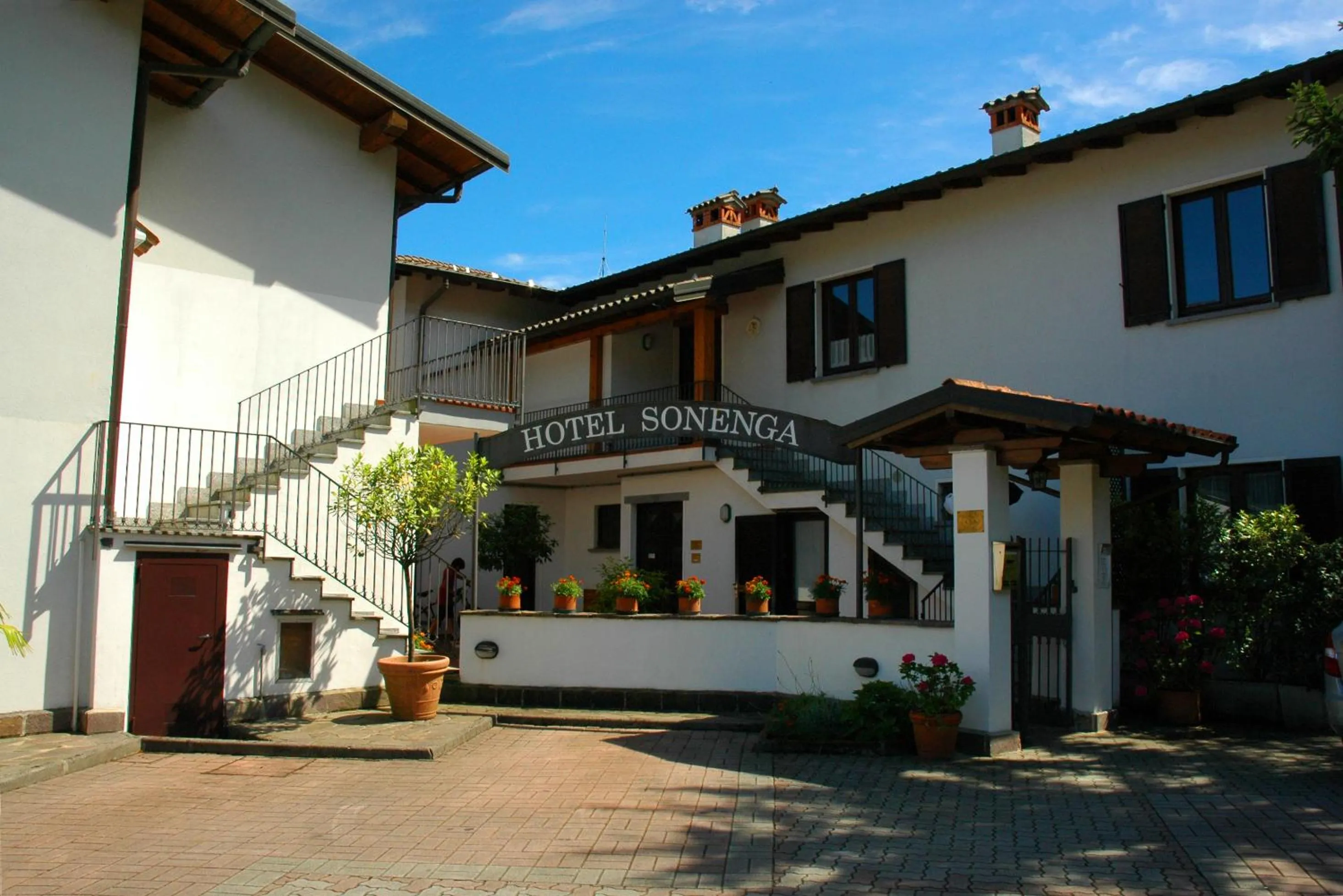 Facade/entrance in Hotel Sonenga