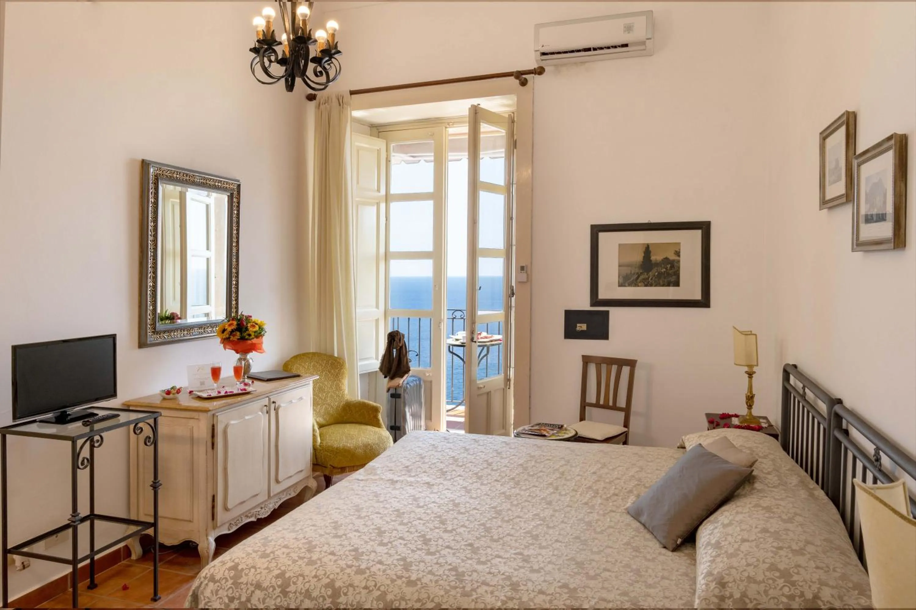 Bed in Hotel Bel Soggiorno