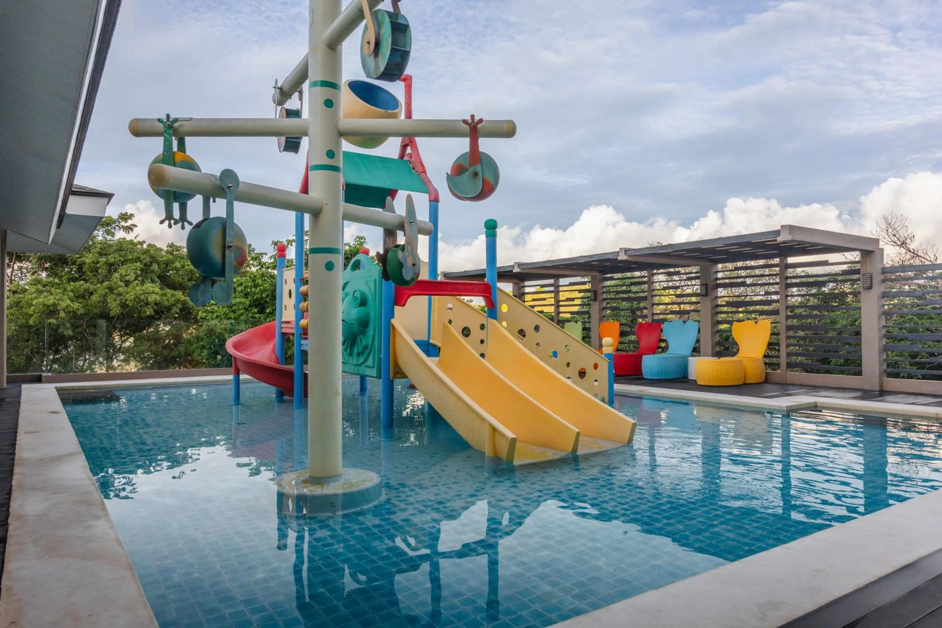 Swimming pool in Zuri Resort