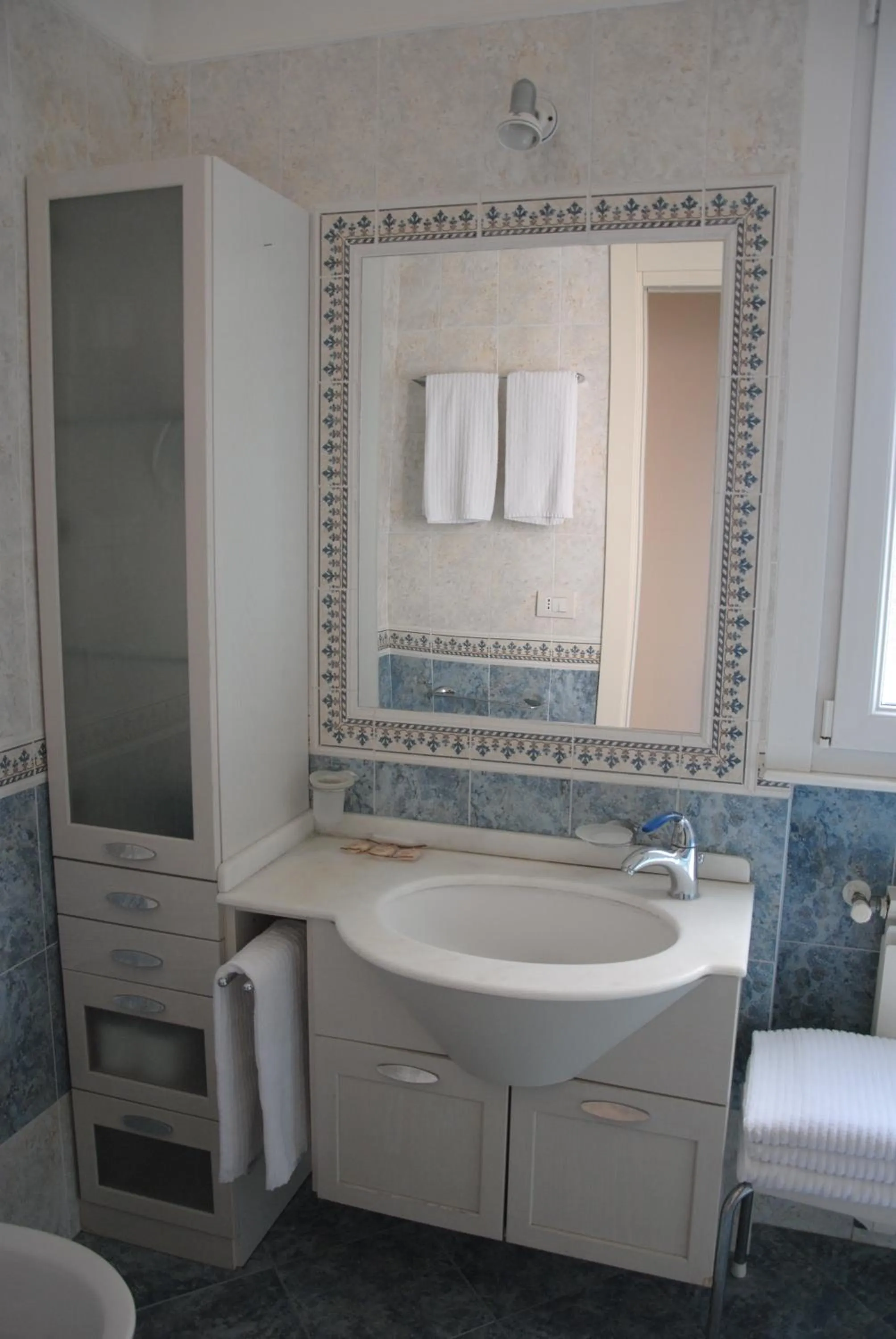 Bathroom in Villa Tina Hotel
